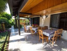 Ruim appartement Joze 5 met balkon op 200 meter van zee in Novigrad - thumbnail 2