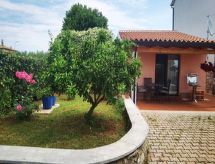 Vrijstaand vakantiehuis Nora met terras nabij zee in Novigrad, Istrië - thumbnail 2