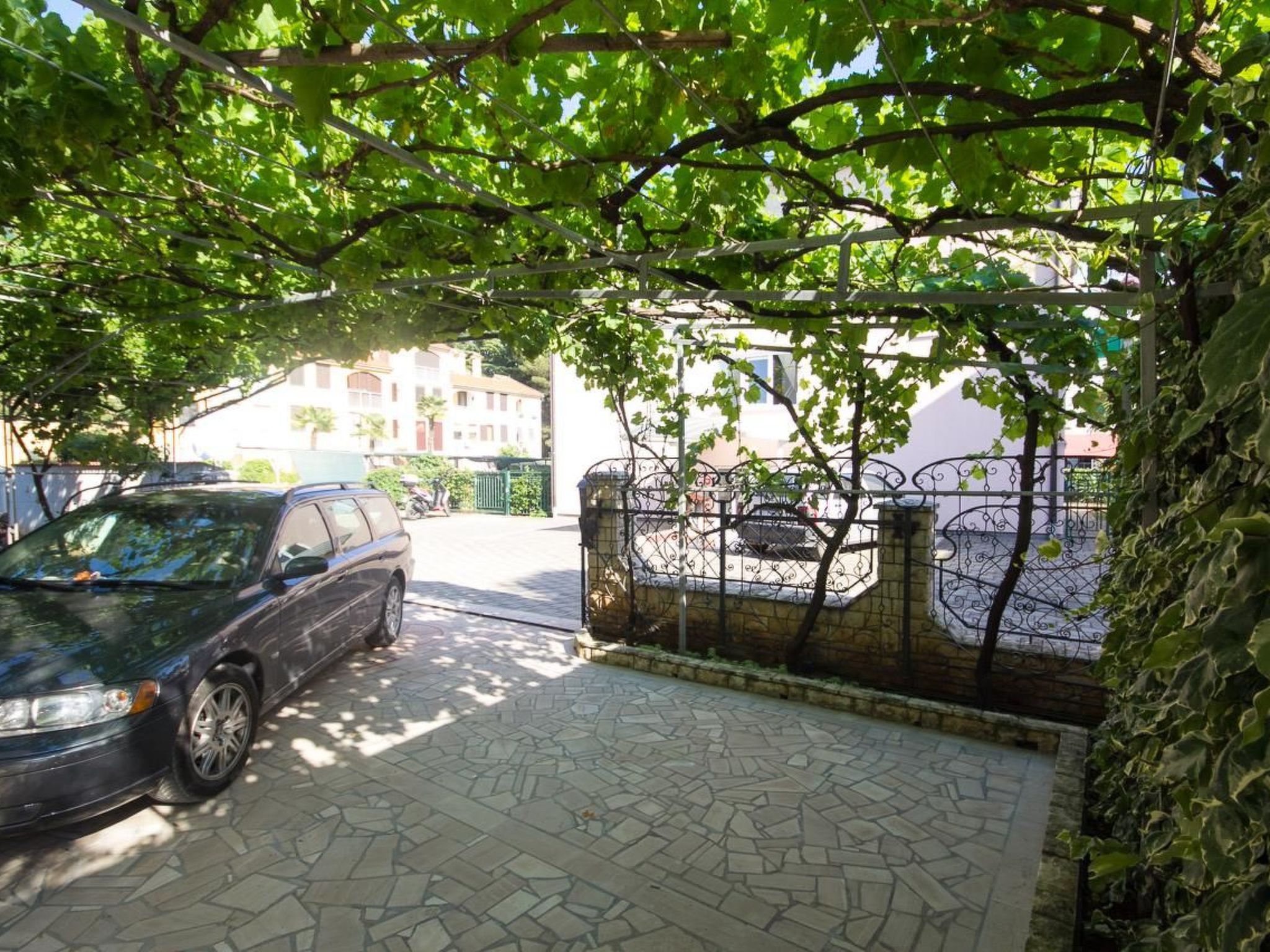 Photo of "Joze" mit Balkon