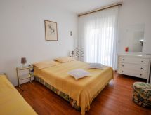 Knusse studio Mira A2 met balkon, op 300 meter van zee in Novigrad - thumbnail 4