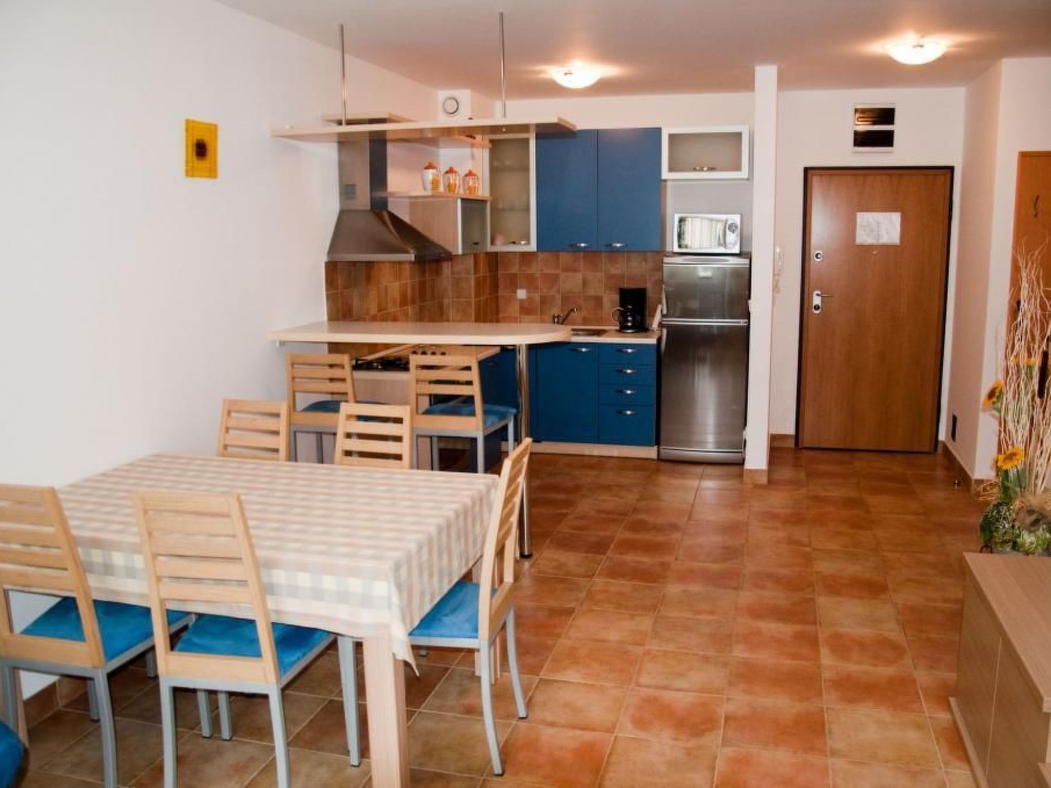 "Roza" mit Blick auf das Wasser-Image-tags.info