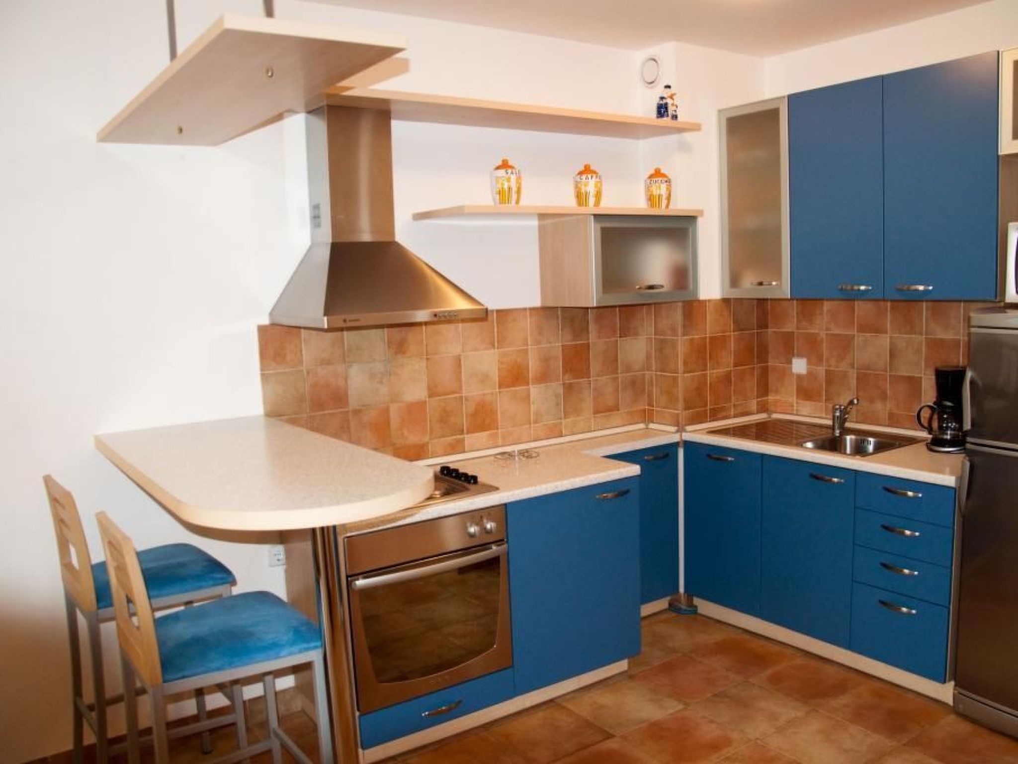 "Roza" mit Blick auf das Wasser-Image-tags.info