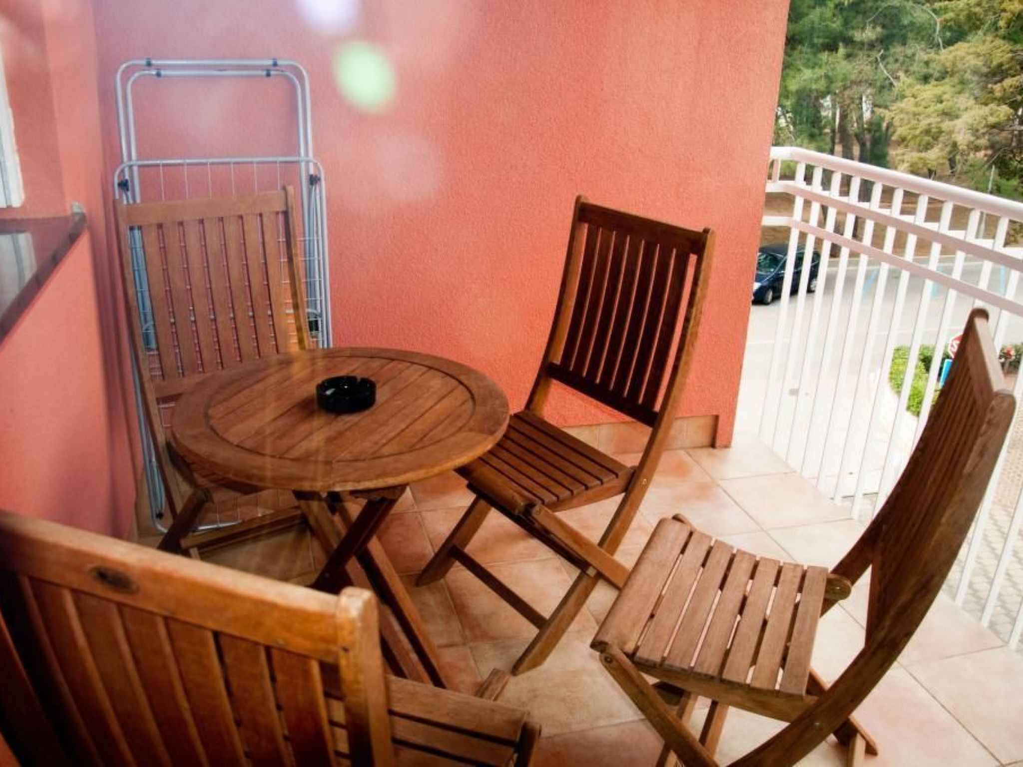 "Roza" mit Blick auf das Wasser-Image-tags.info