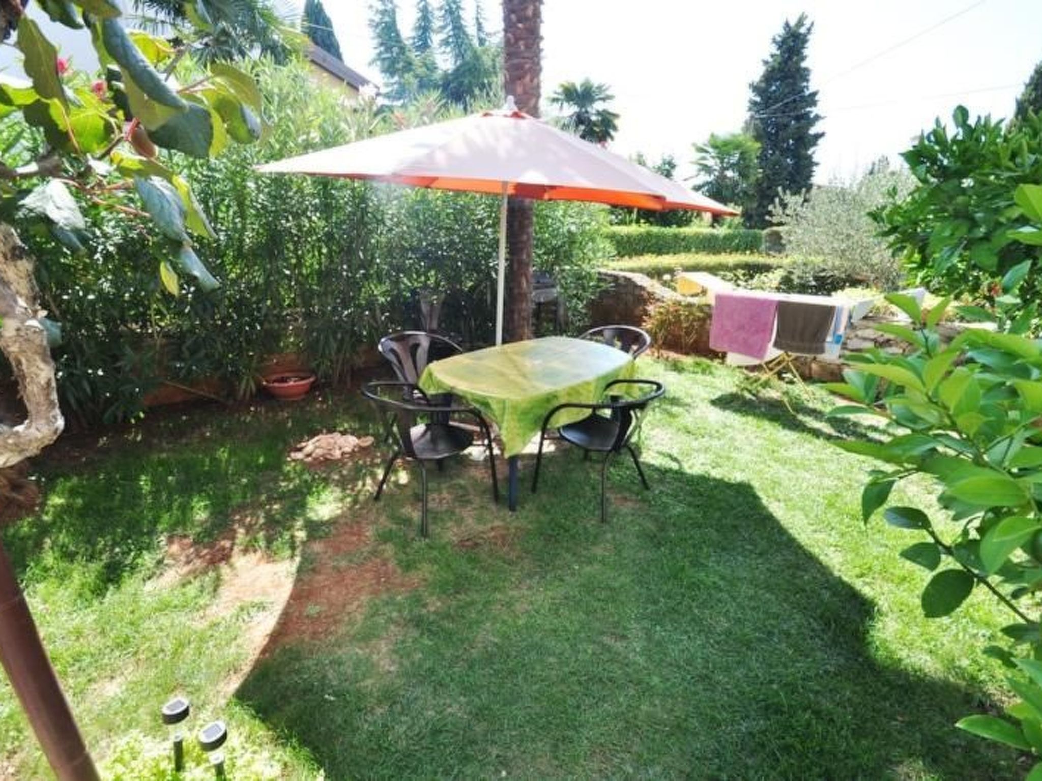 In Novigrad mit privatem Parkplatz