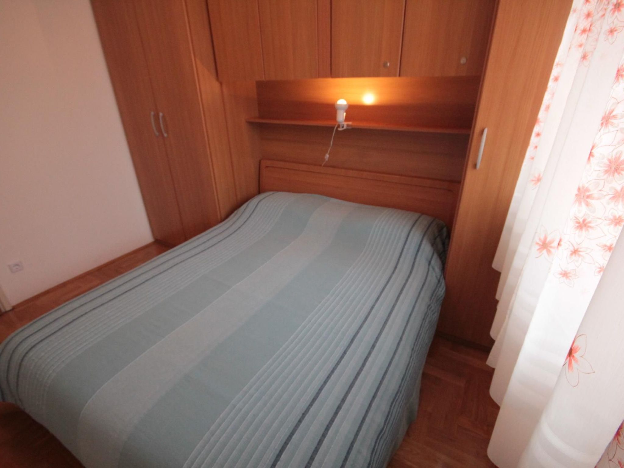 "Vesna" direkt am Strand-Image-tags.info