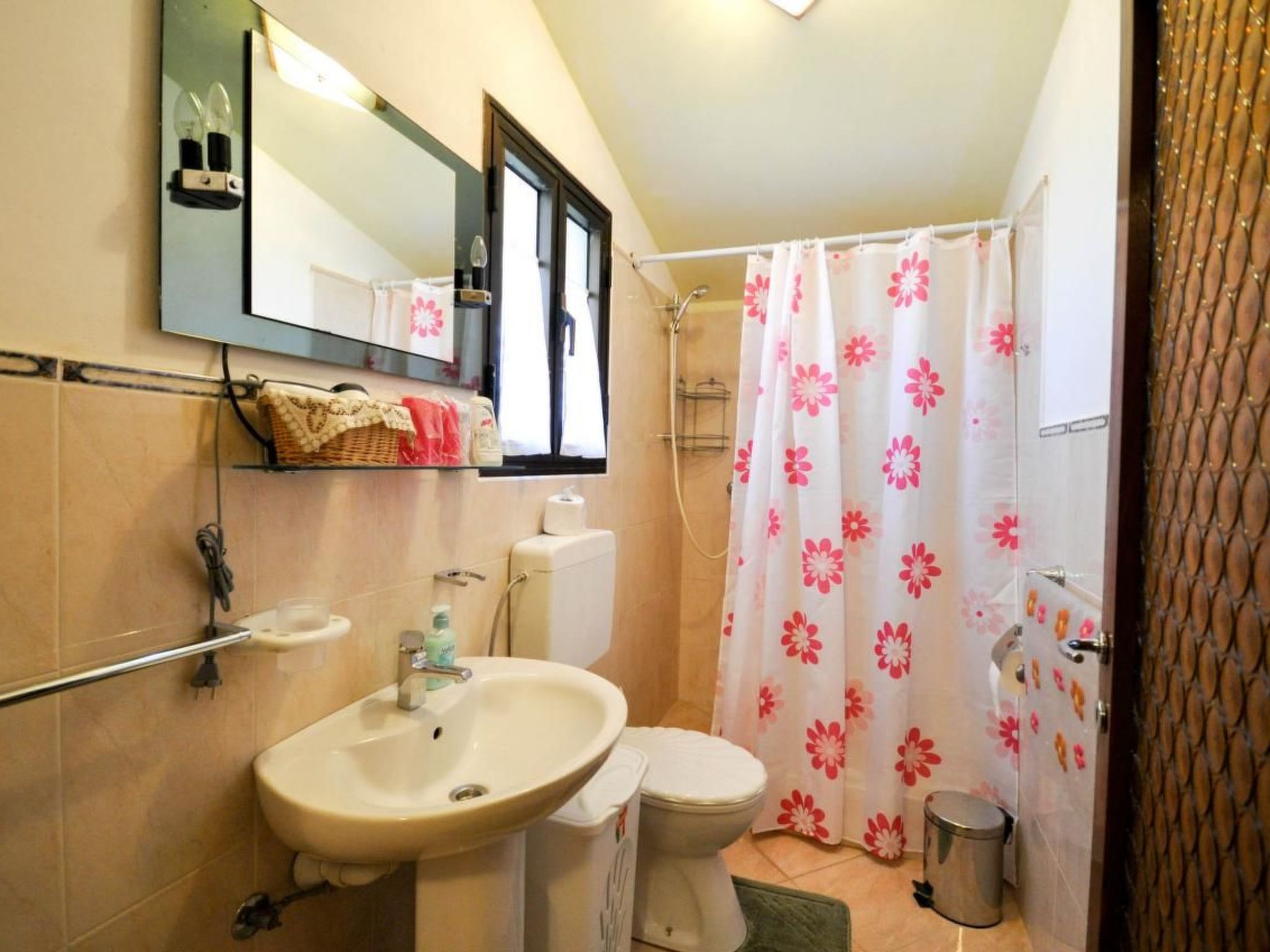 "Nevija"-Image-tags.info