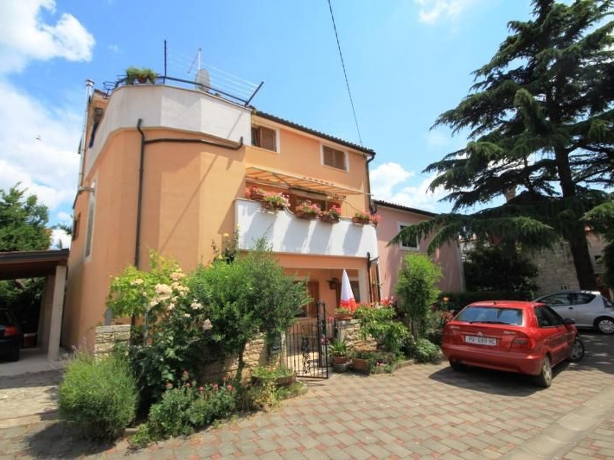 "Valentino" direkt am Strand Apartment in Novigrad