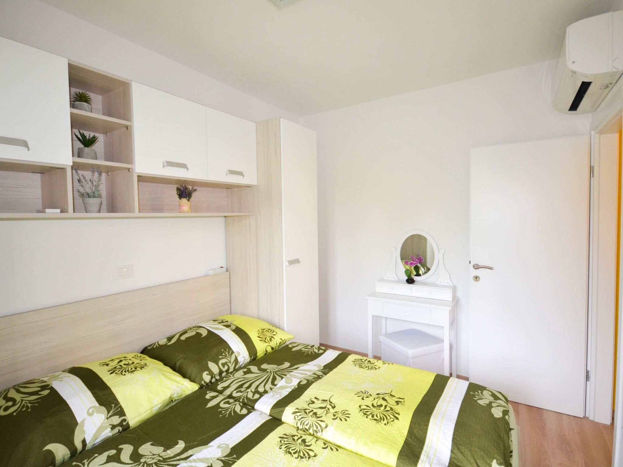 Modernes Apartment in Novigrad mit privatem Parkplatz-Image-tags.info