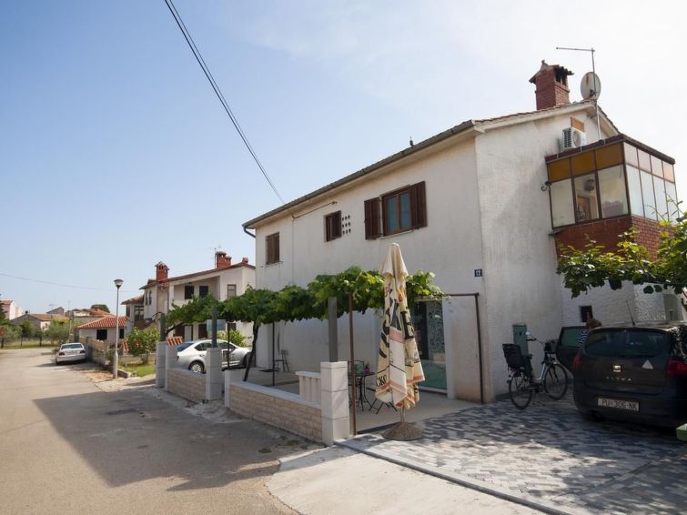 Wohnung "Gabi" Mit Terrasse - Novigrad