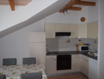 Knus vrijstaand appartement voor 3 bij zee in Novigrad, Istrië - thumbnail 2