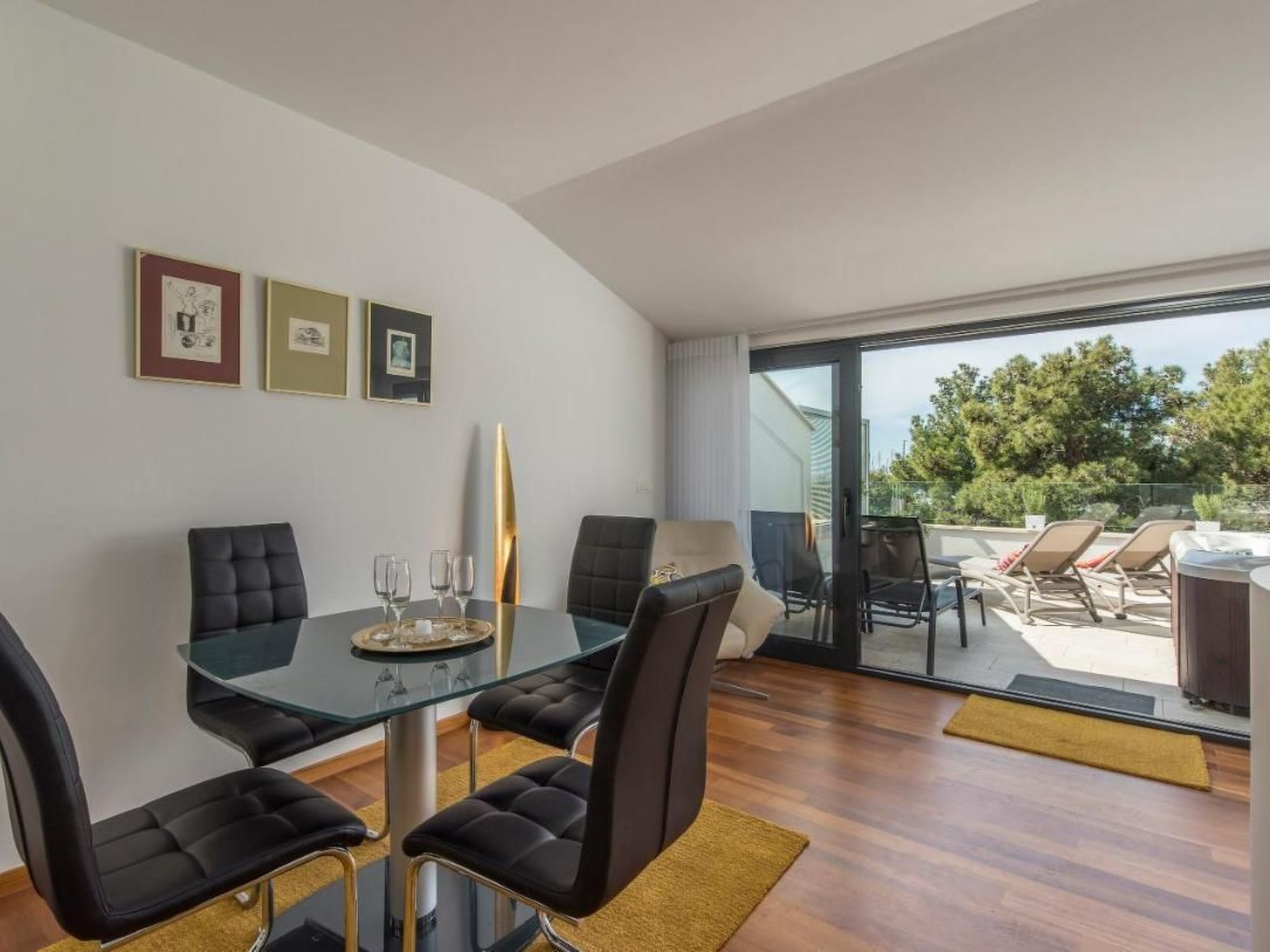 In Novigrad mit Whirlpool-Dedans