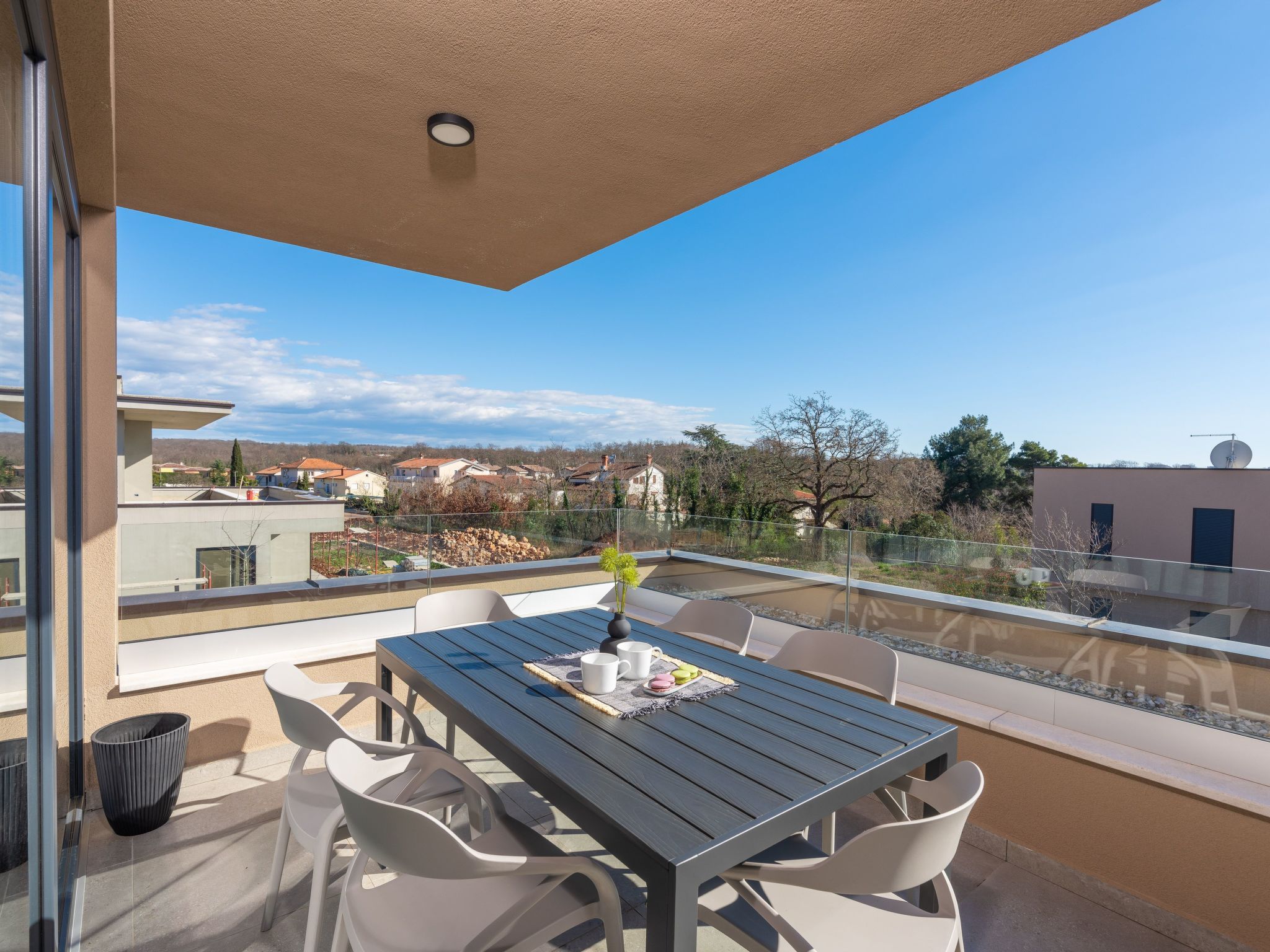 Villa Querchus Penthouse 8 partment mit Jacuzzi-Drinnen