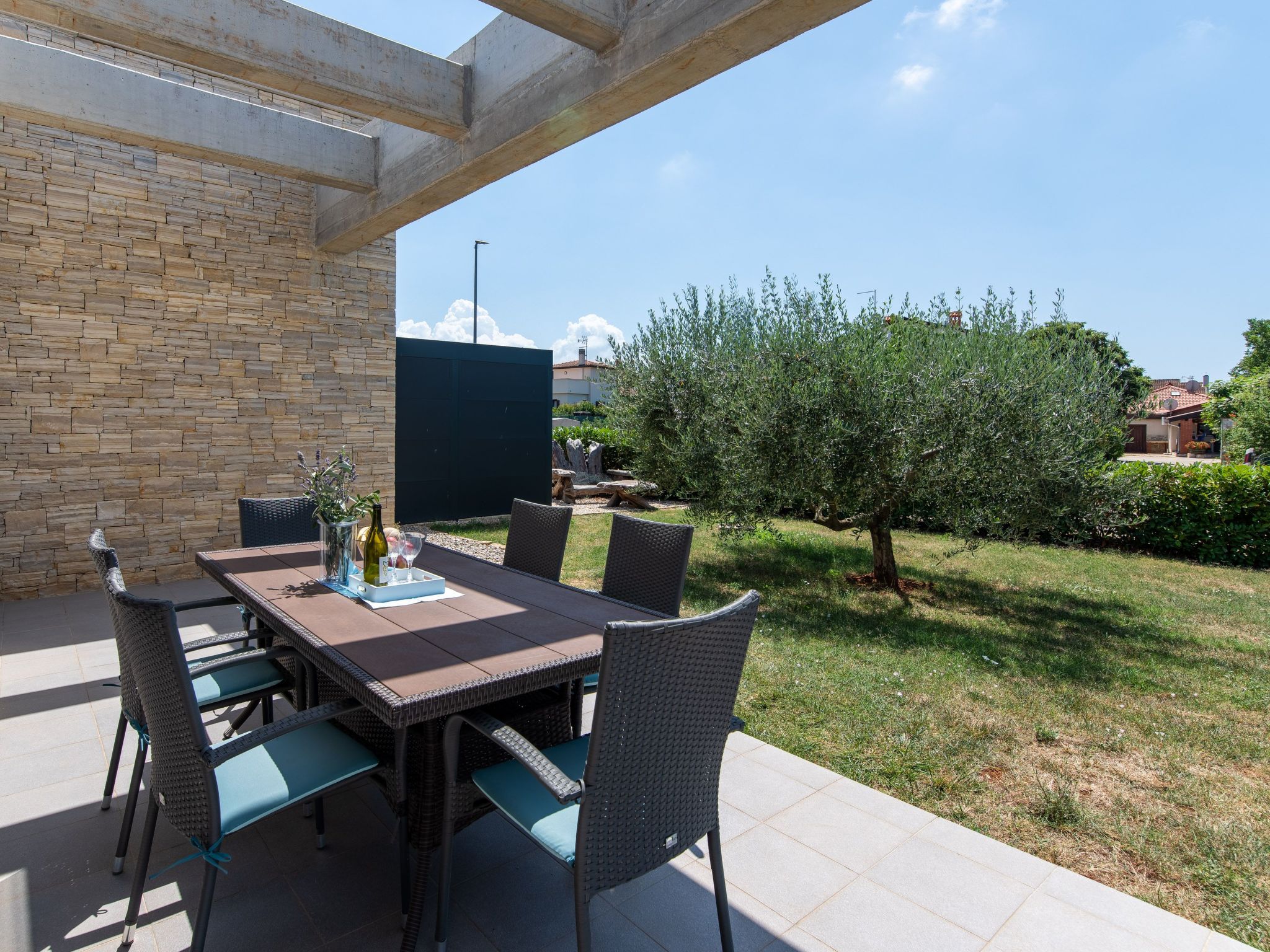 Wunderschönes Ferienhaus in Bužinija mit Pool-Binnen