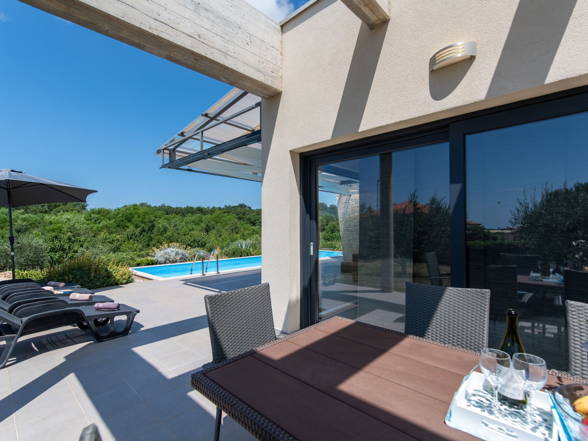 Wunderschönes Ferienhaus in Bužinija mit Pool-Binnen