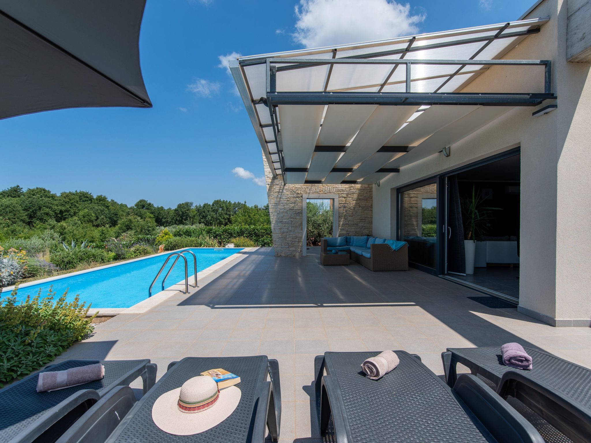 Wunderschönes Ferienhaus in Bužinija mit Pool-Binnen