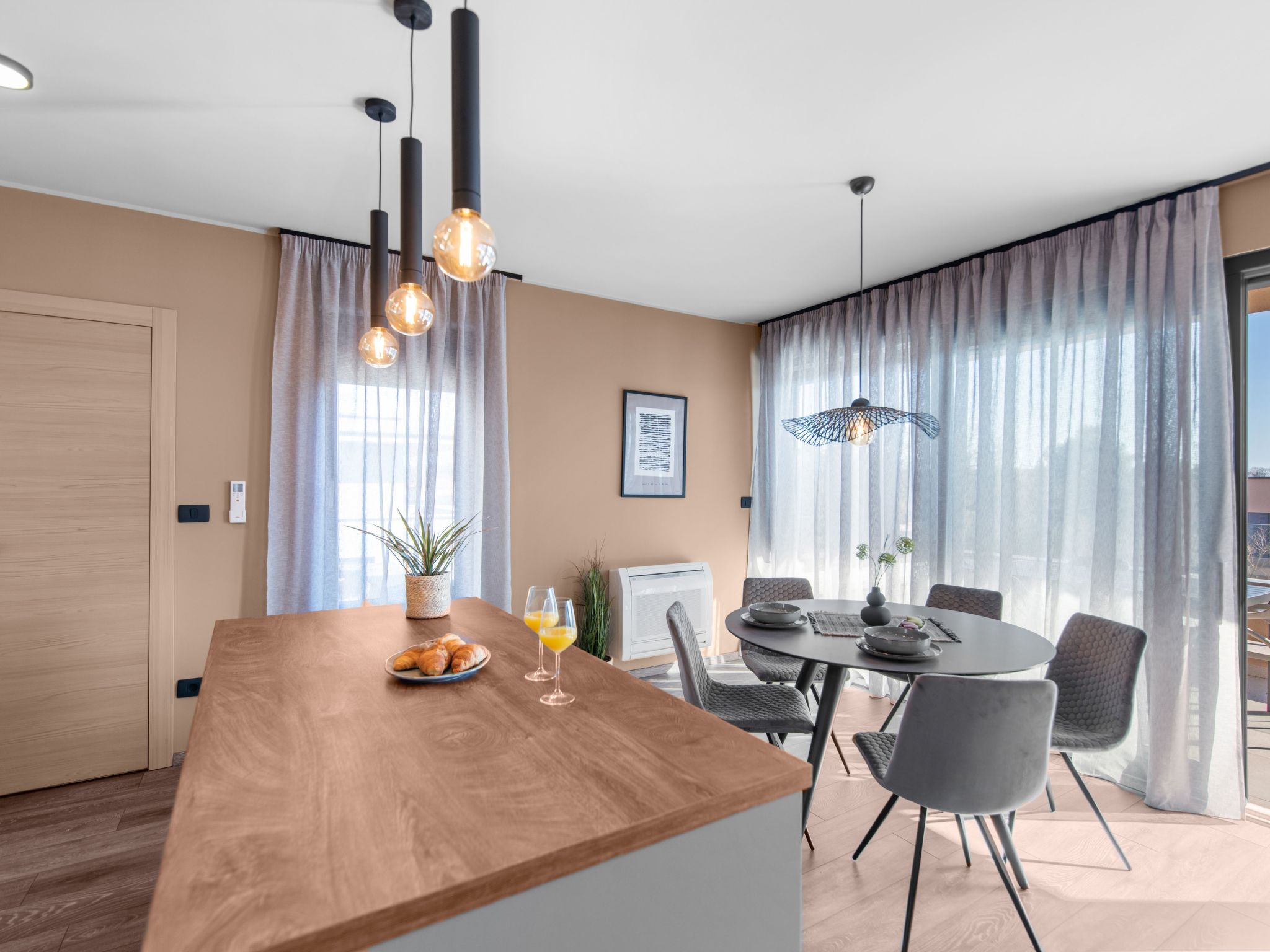 Quercus Village APP 11 mit jacuzzi-Drinnen