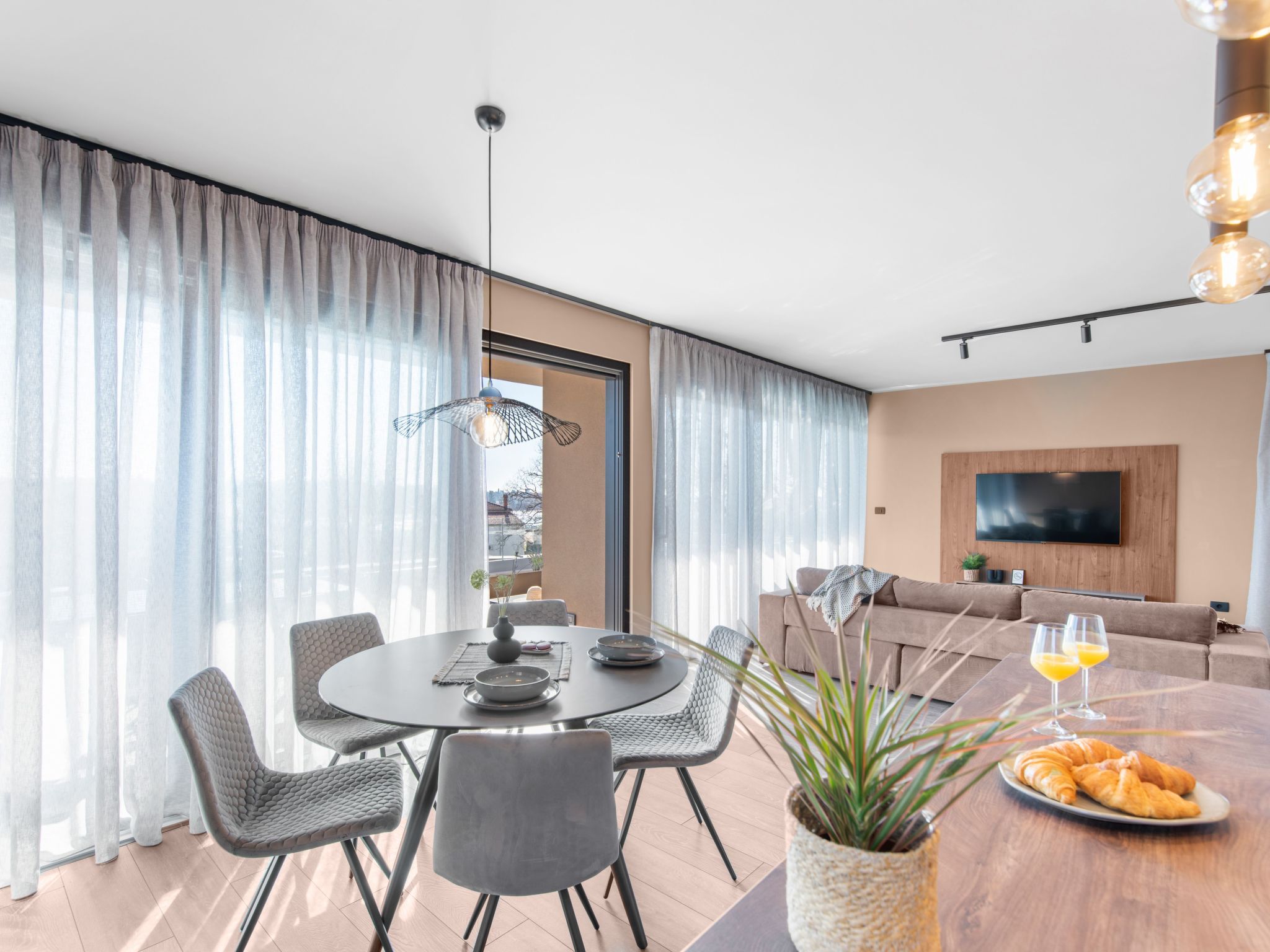 Quercus Village APP 11 mit jacuzzi-Drinnen