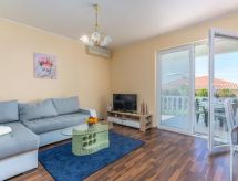 Sfeervol appartement voor 2 met terras nabij zee in Novigrad - thumbnail 2