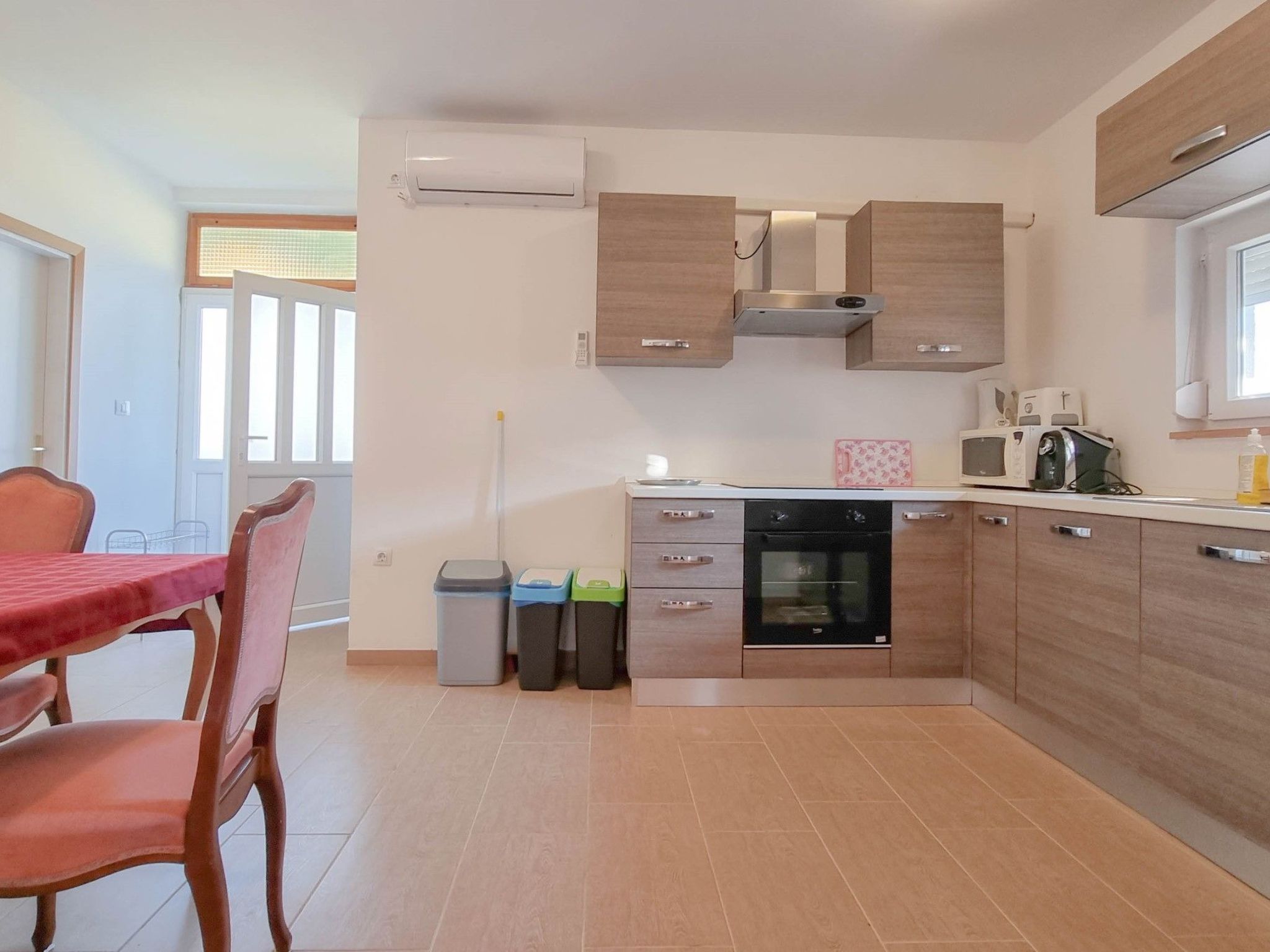 Für 5 Personen ca. 45 m&sup2; in Novigrad, Adriaküste Kroatien (Westküste von I-Dedans
