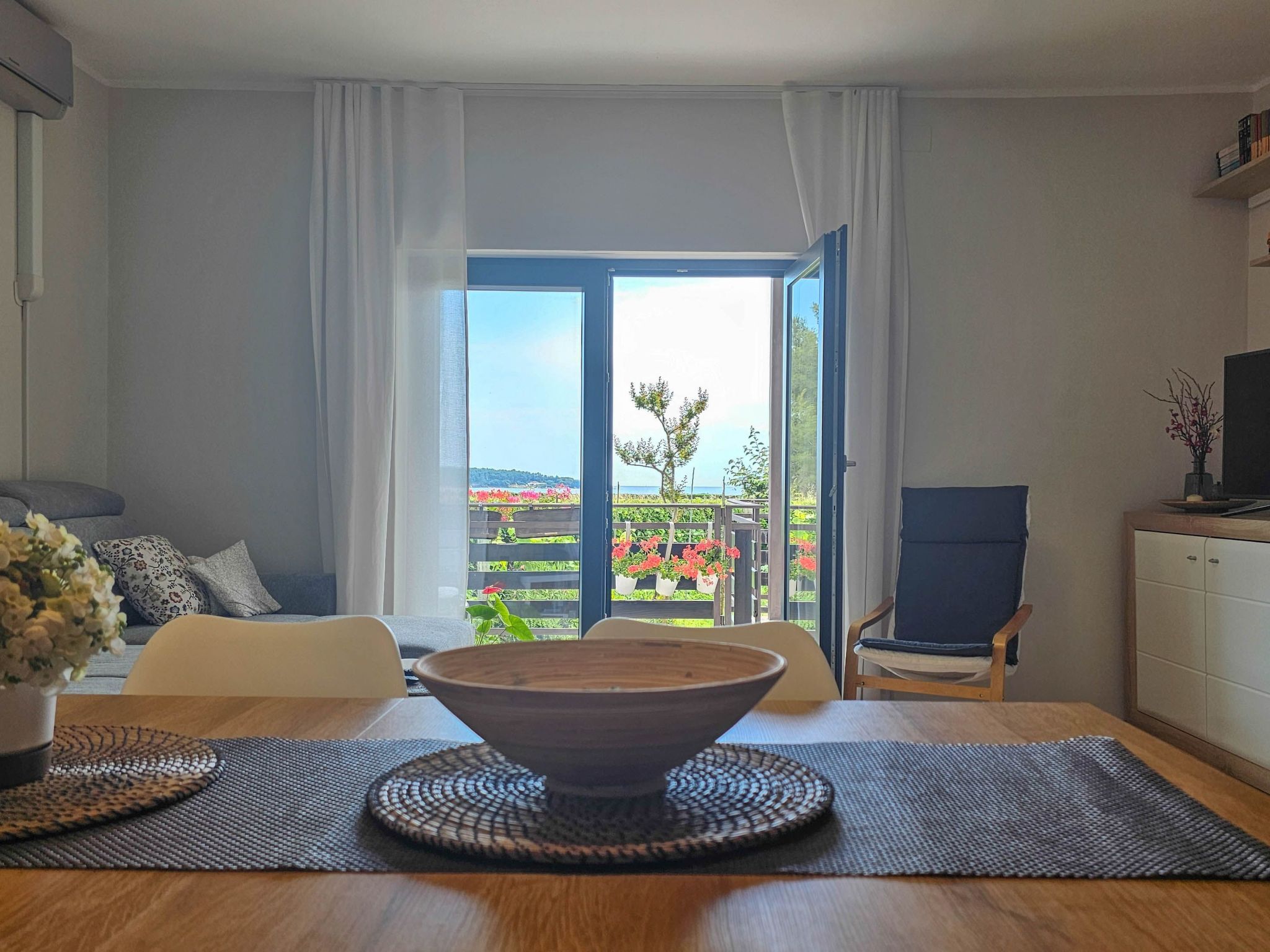 Für 4 Personen ca. 40 m&sup2; in Novigrad, Adriaküste Kroatien (Westküste von I-Binnen