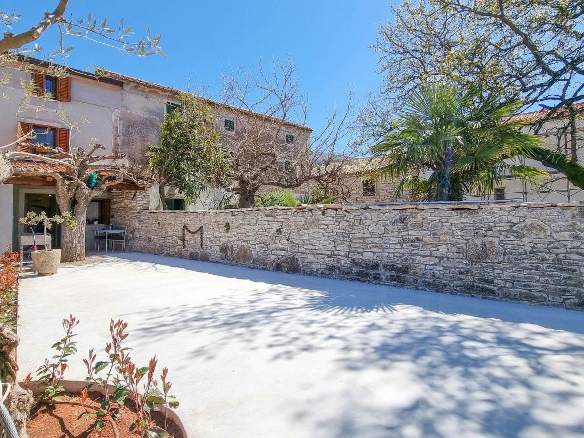 Photo of für 3 Personen ca. 40 m&sup2; in Novigrad, Adriaküste Kroatien (Westküste von I