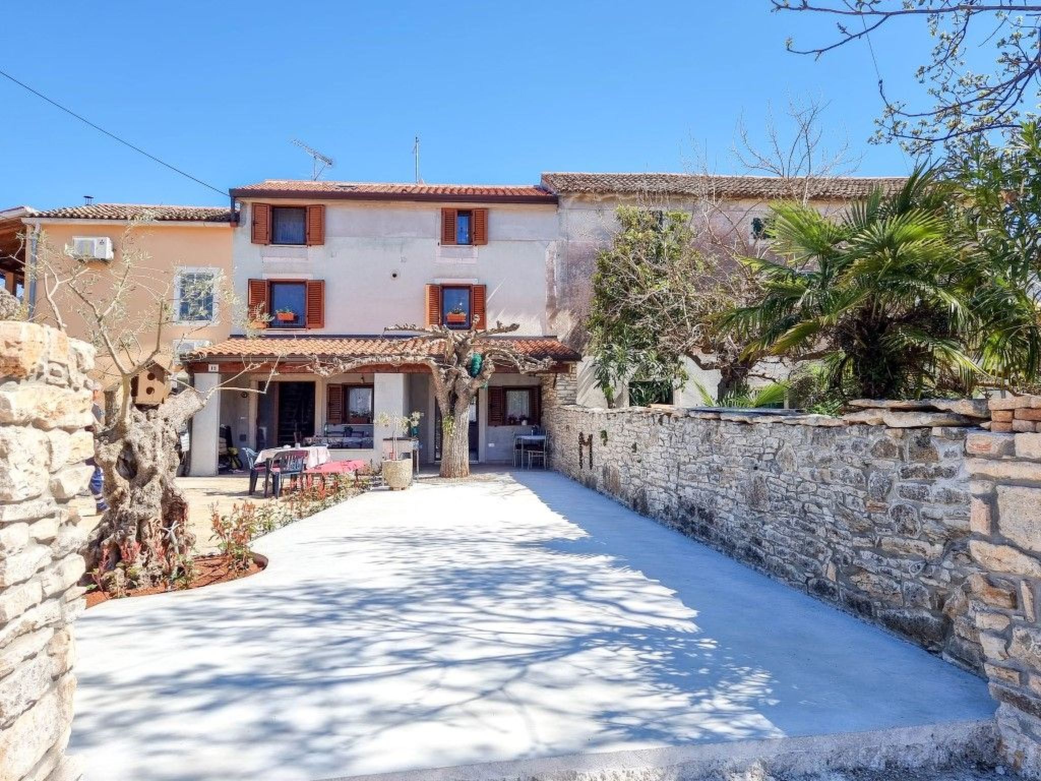 Photo of für 3 Personen ca. 40 m&sup2; in Novigrad, Adriaküste Kroatien (Westküste von I