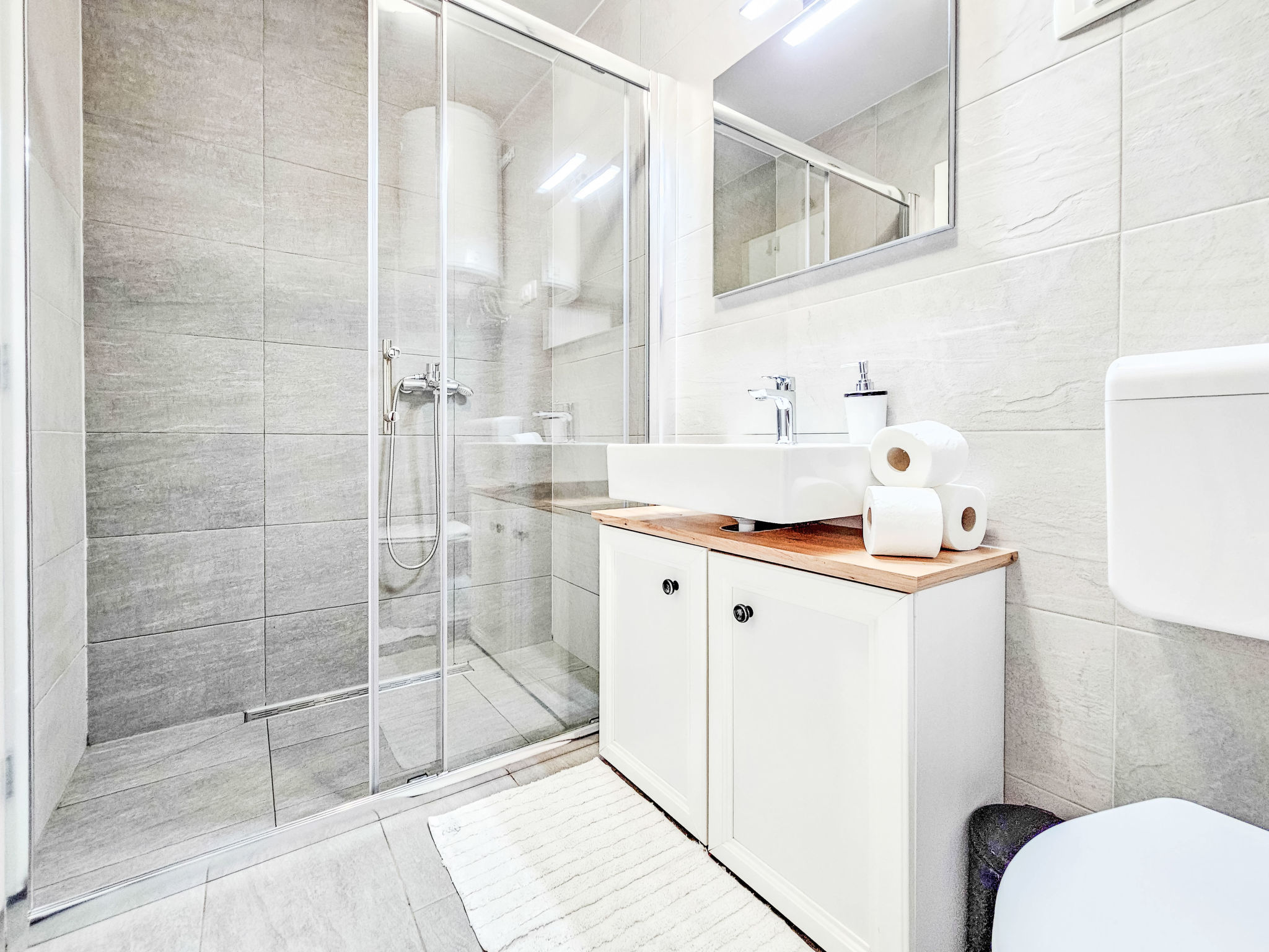 Für 3 Personen ca. 40 m&sup2; in Novigrad, Adriaküste Kroatien (Westküste von I - Binnen