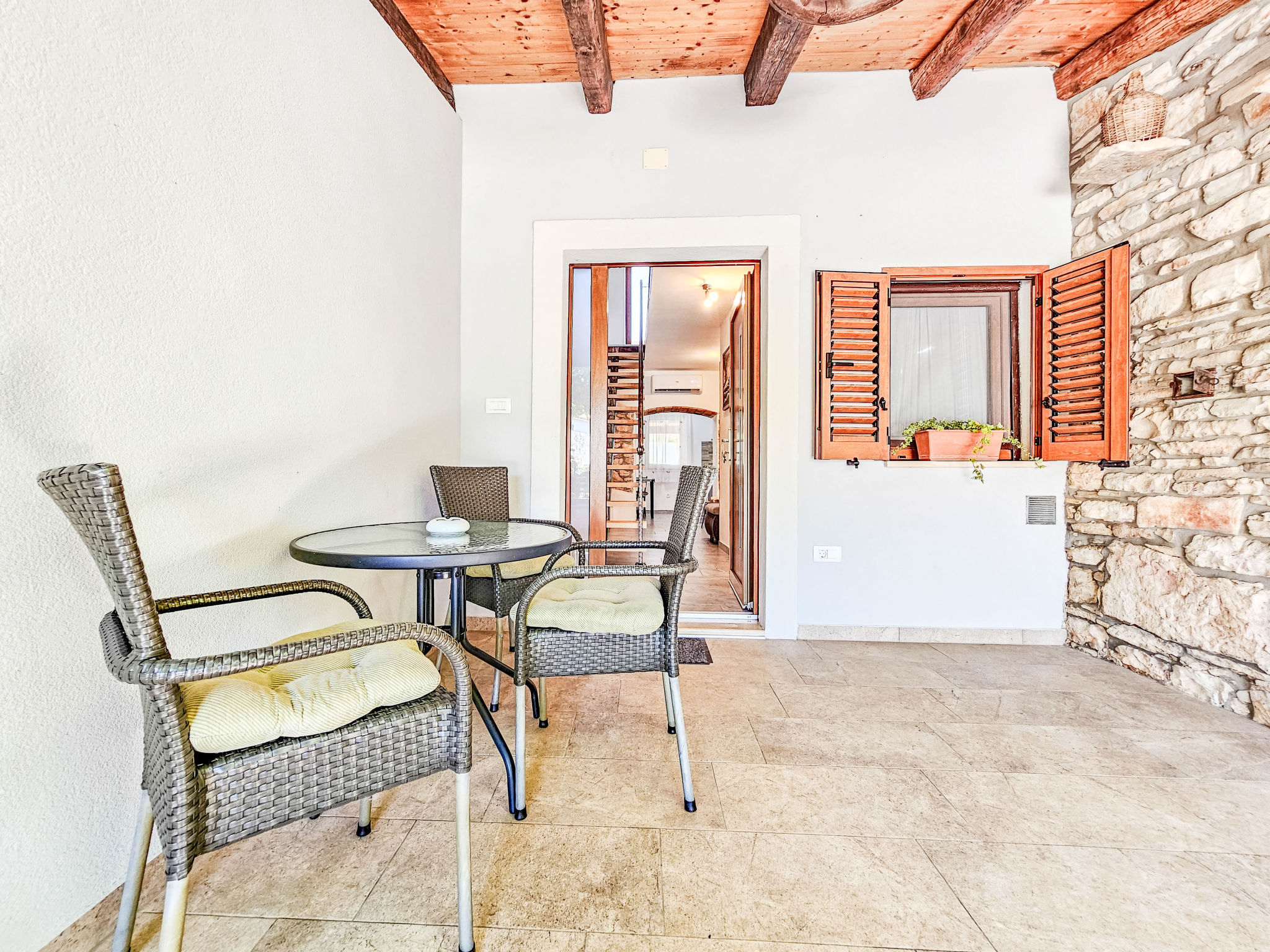 Für 3 Personen ca. 40 m&sup2; in Novigrad, Adriaküste Kroatien (Westküste von I - Binnen
