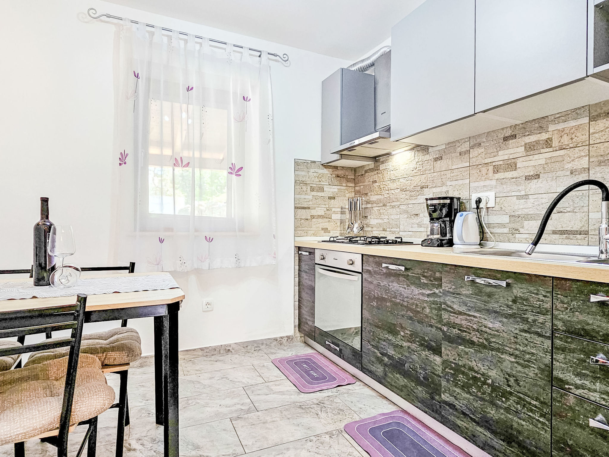 Für 3 Personen ca. 40 m&sup2; in Novigrad, Adriaküste Kroatien (Westküste von I - Binnen