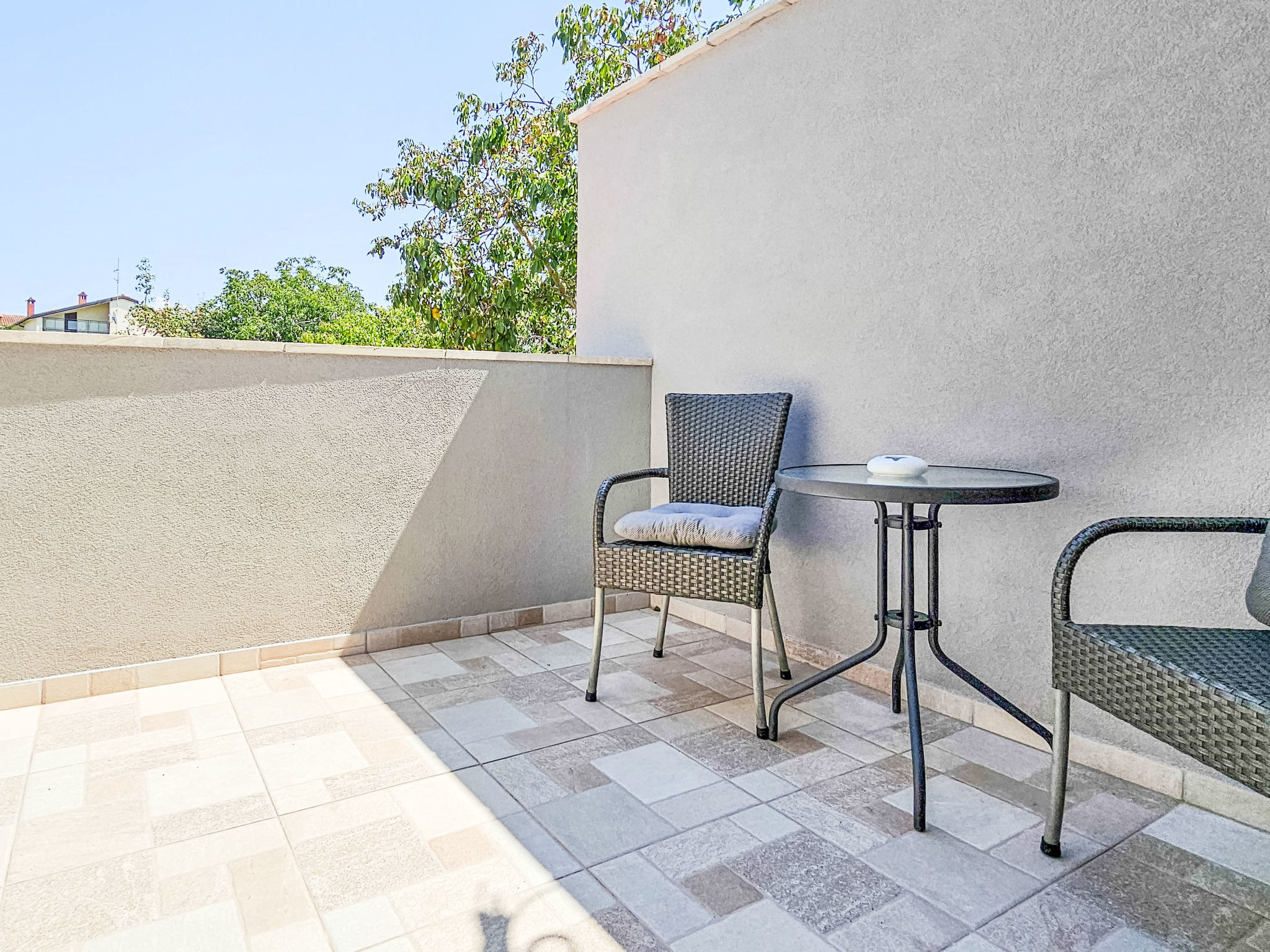 Für 3 Personen ca. 40 m&sup2; in Novigrad, Adriaküste Kroatien (Westküste von I - Buiten