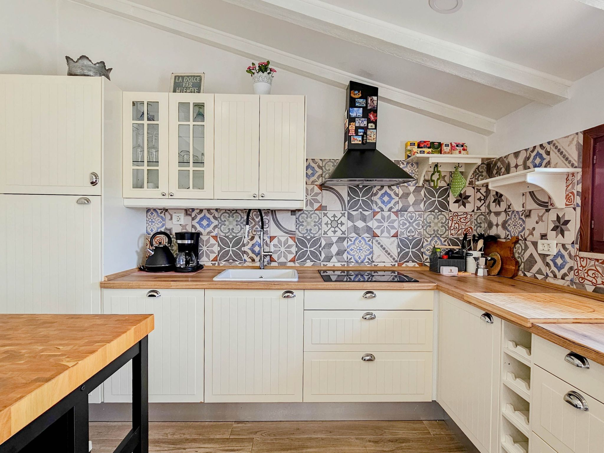 "Lara A4" mit Balkon-Binnen