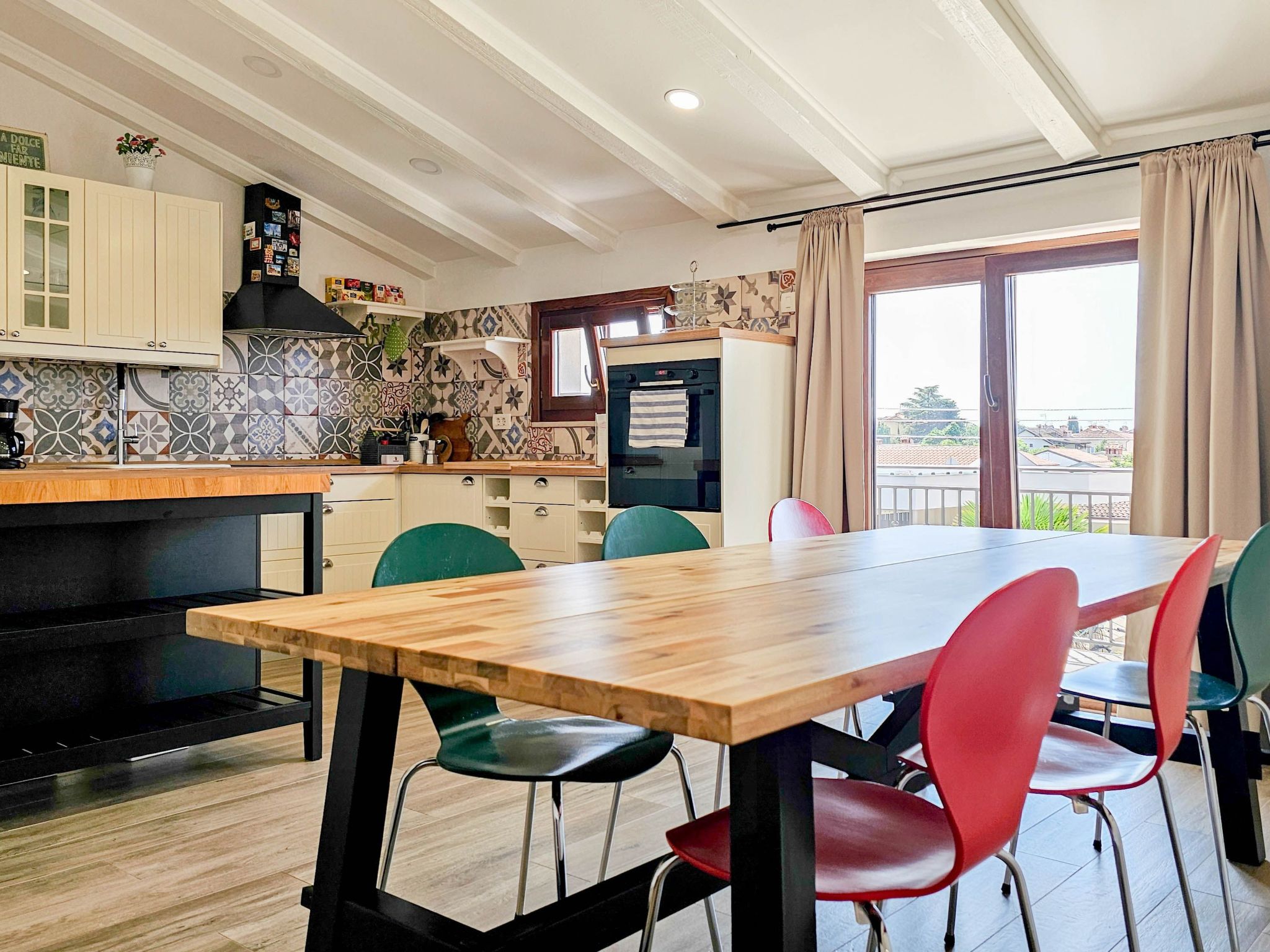 "Lara A4" mit Balkon-Binnen