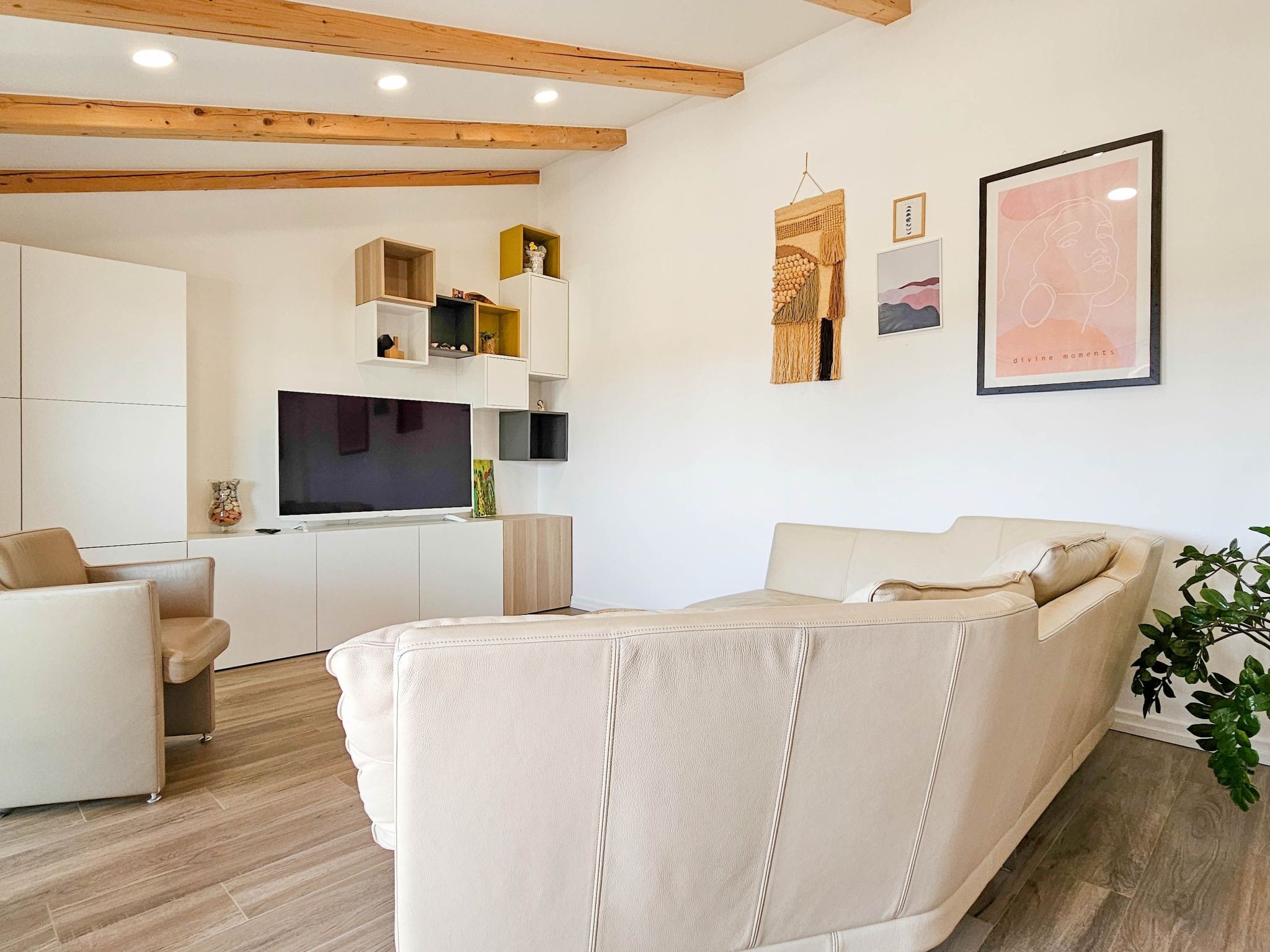 "Lara A4" mit Balkon-Image-tags.info