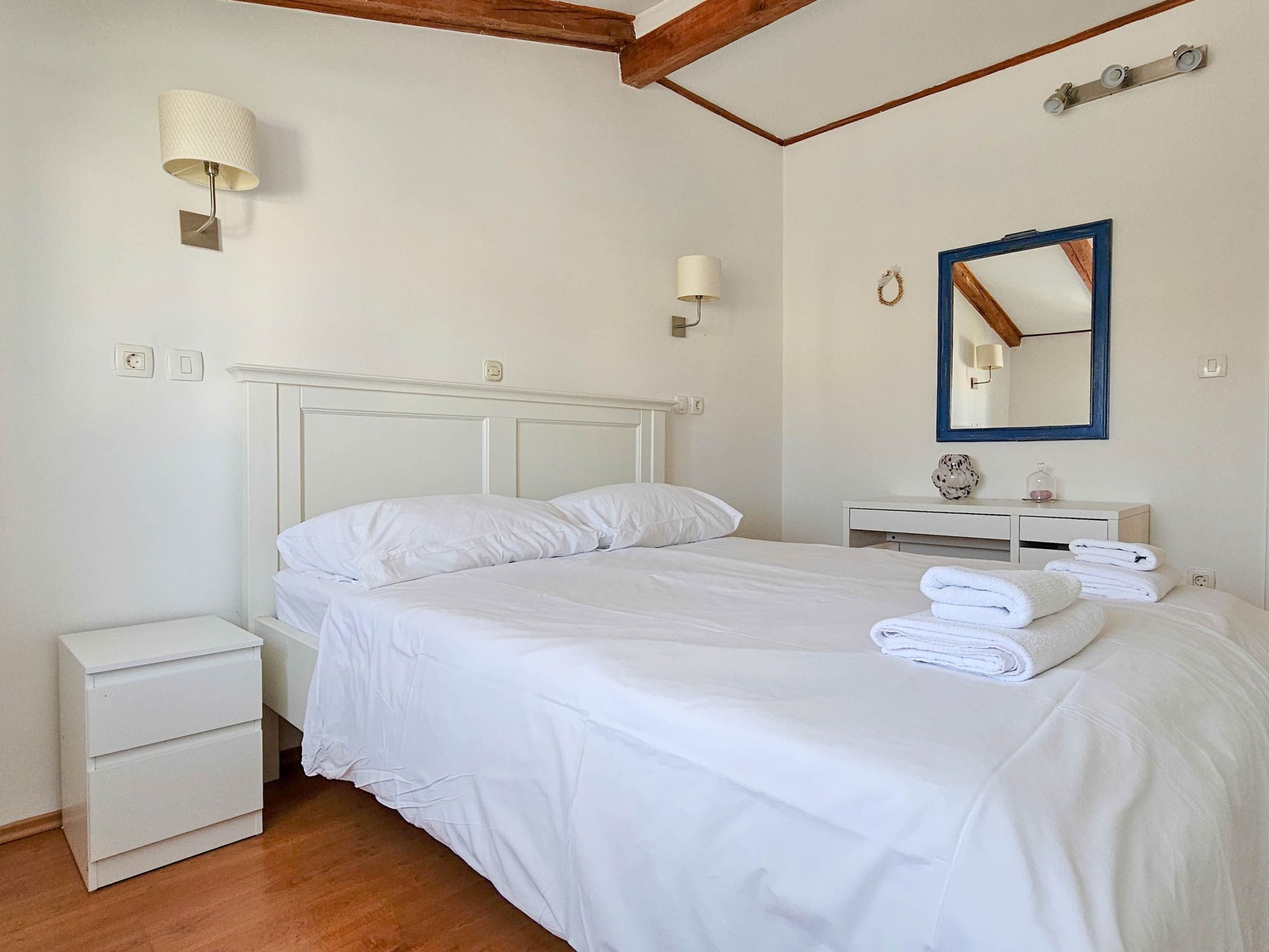 "Lara A4" mit Balkon-Binnen