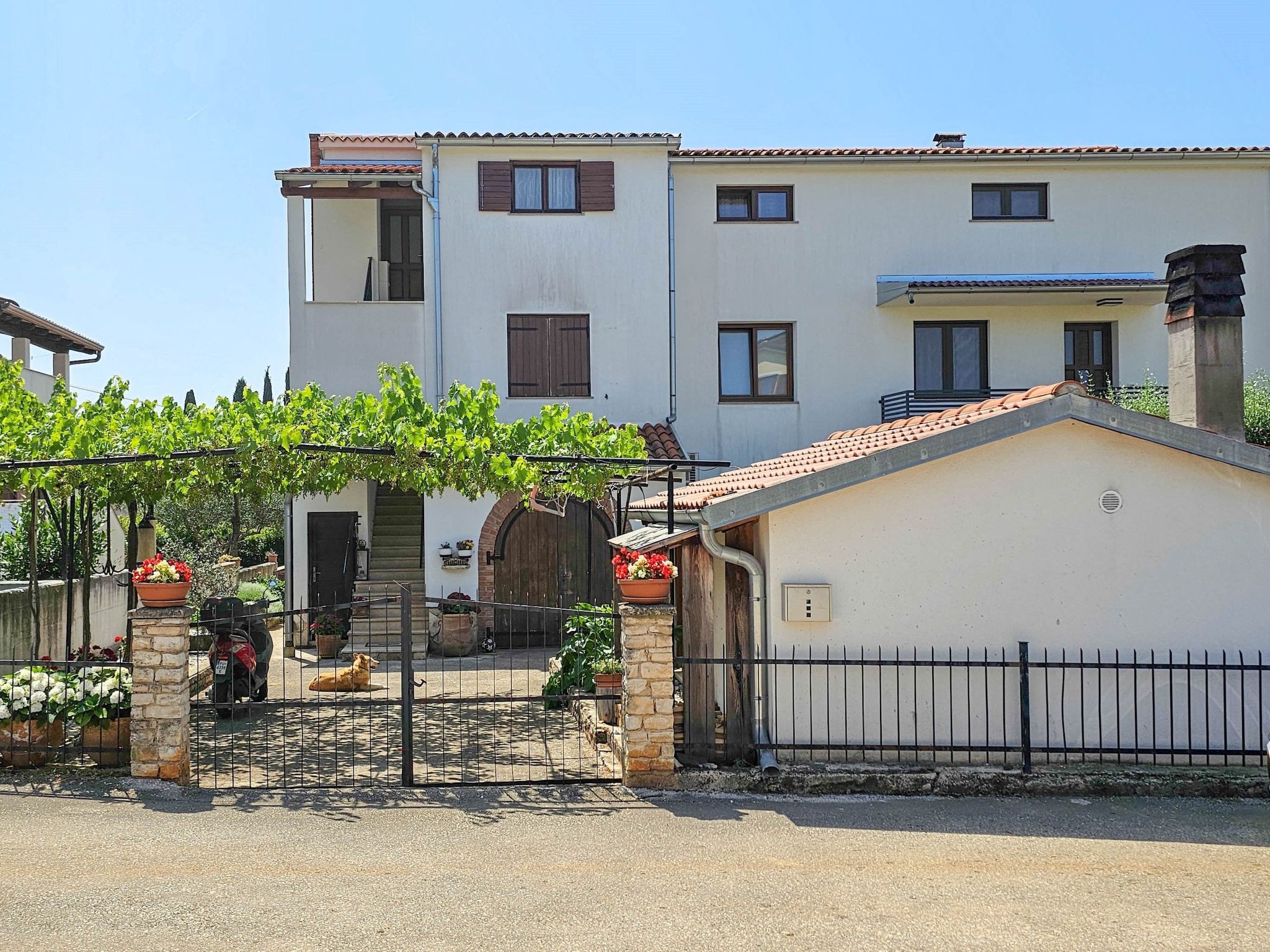 Photo of "Lara A4" mit Balkon