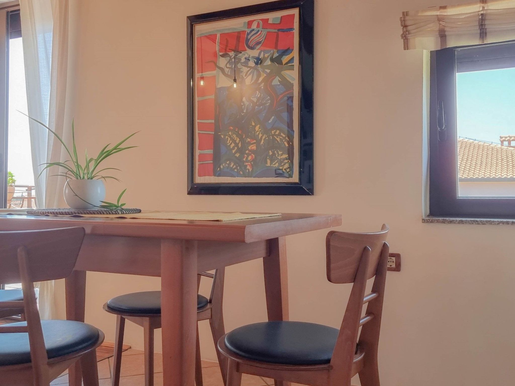 "Nina" mit Blick auf das Wasser-Image-tags.info