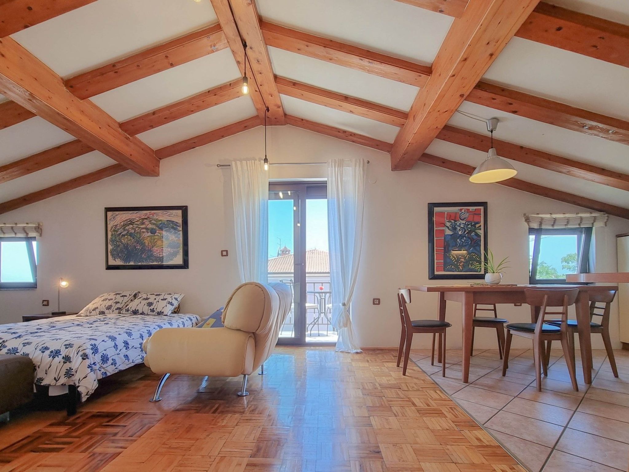 "Nina" mit Blick auf das Wasser-Binnen