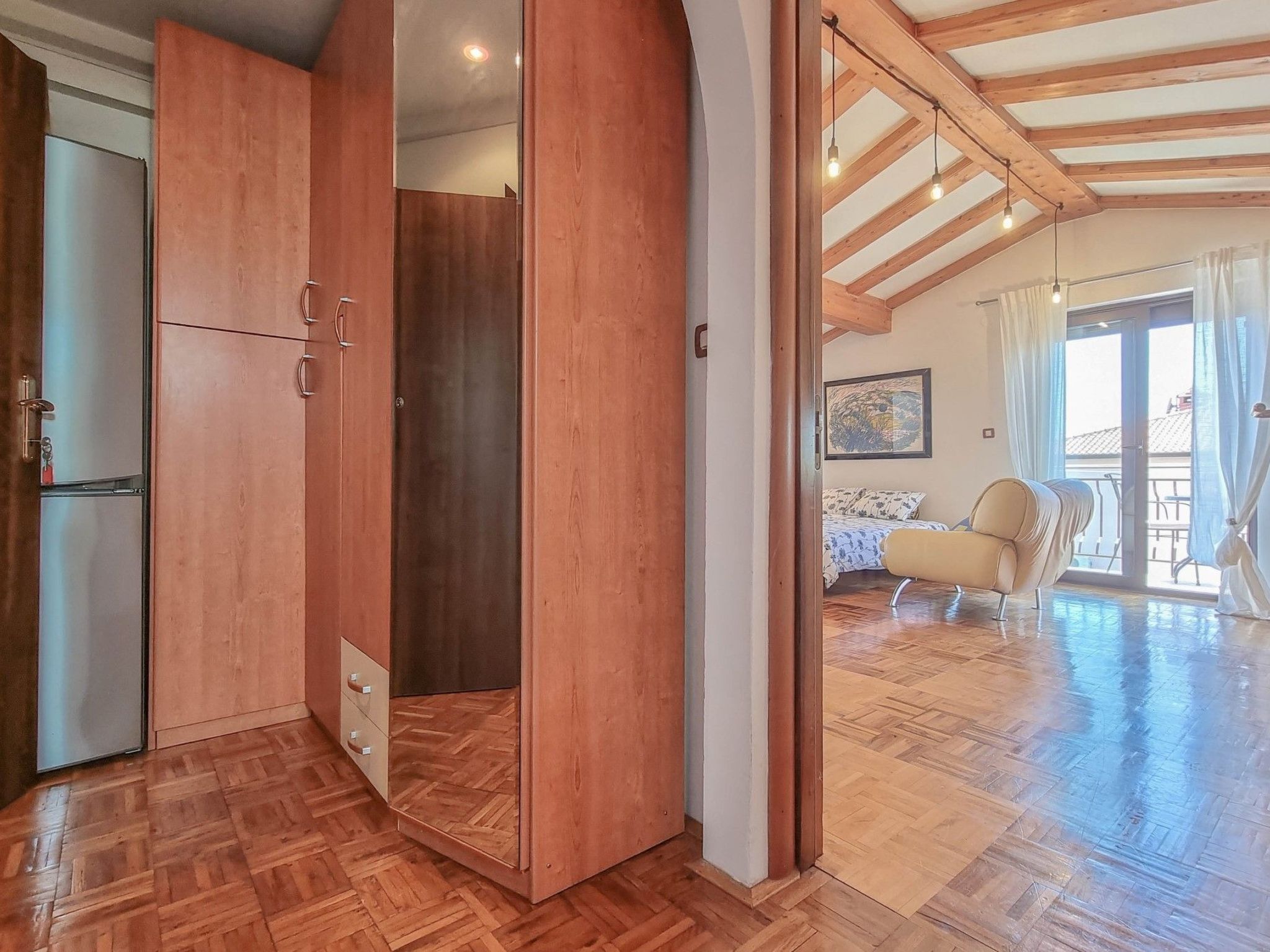 Photo of "Nina" mit Blick auf das Wasser