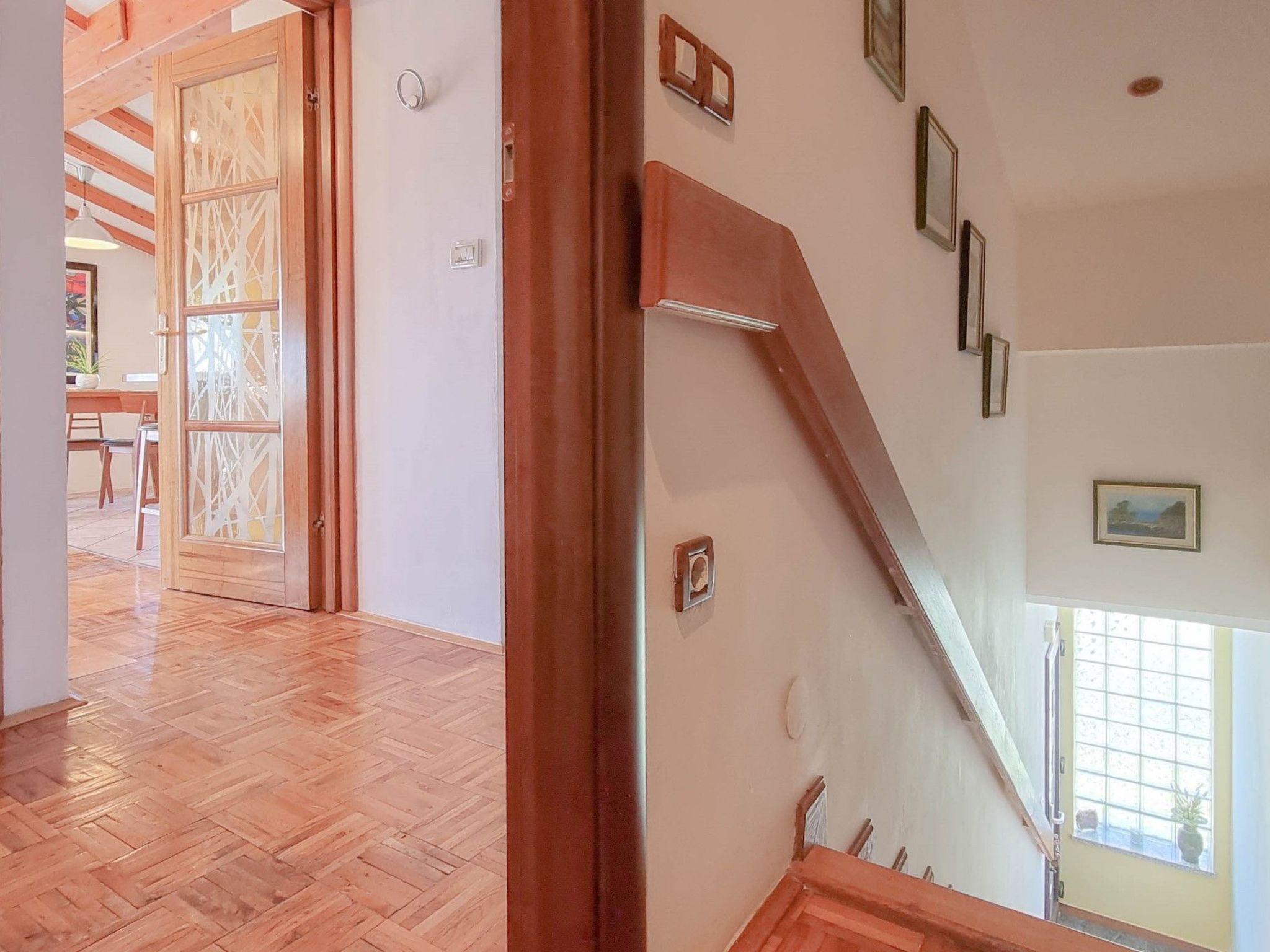 Photo of "Nina" mit Blick auf das Wasser