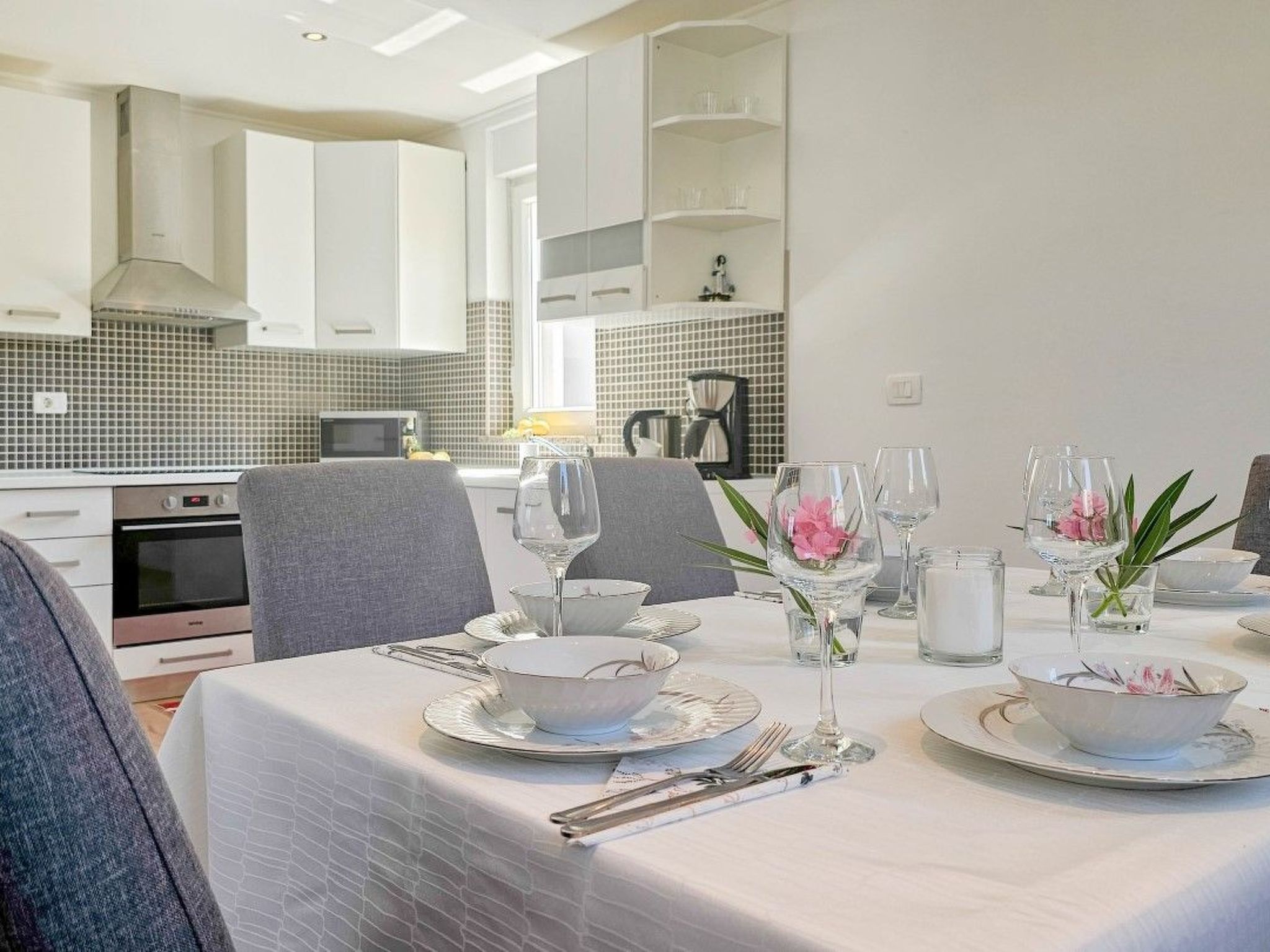 "Villa Pavlovic" mit Garten und Grill-Drinnen