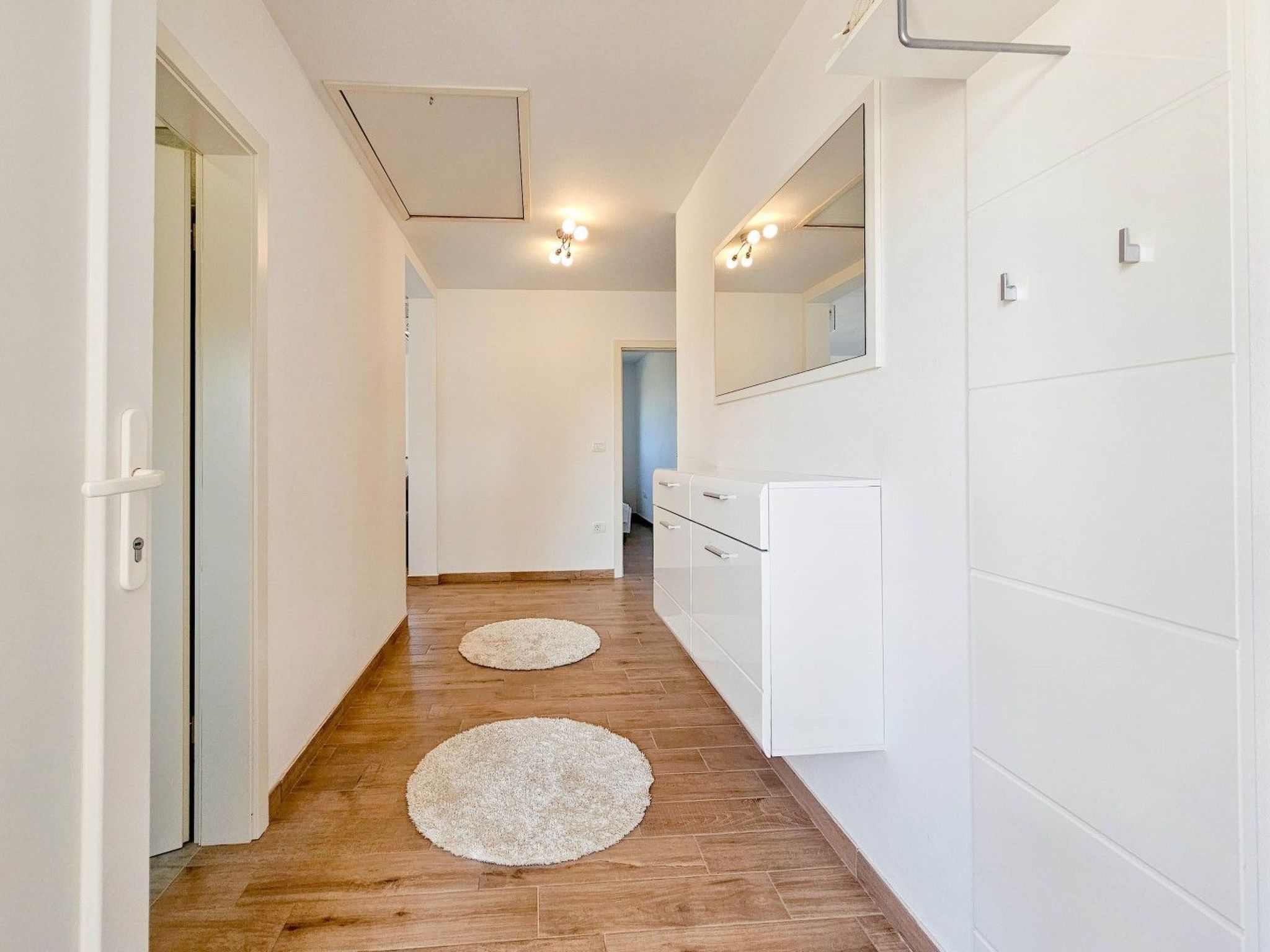 "Villa Pavlovic" mit Garten und Grill-Drinnen