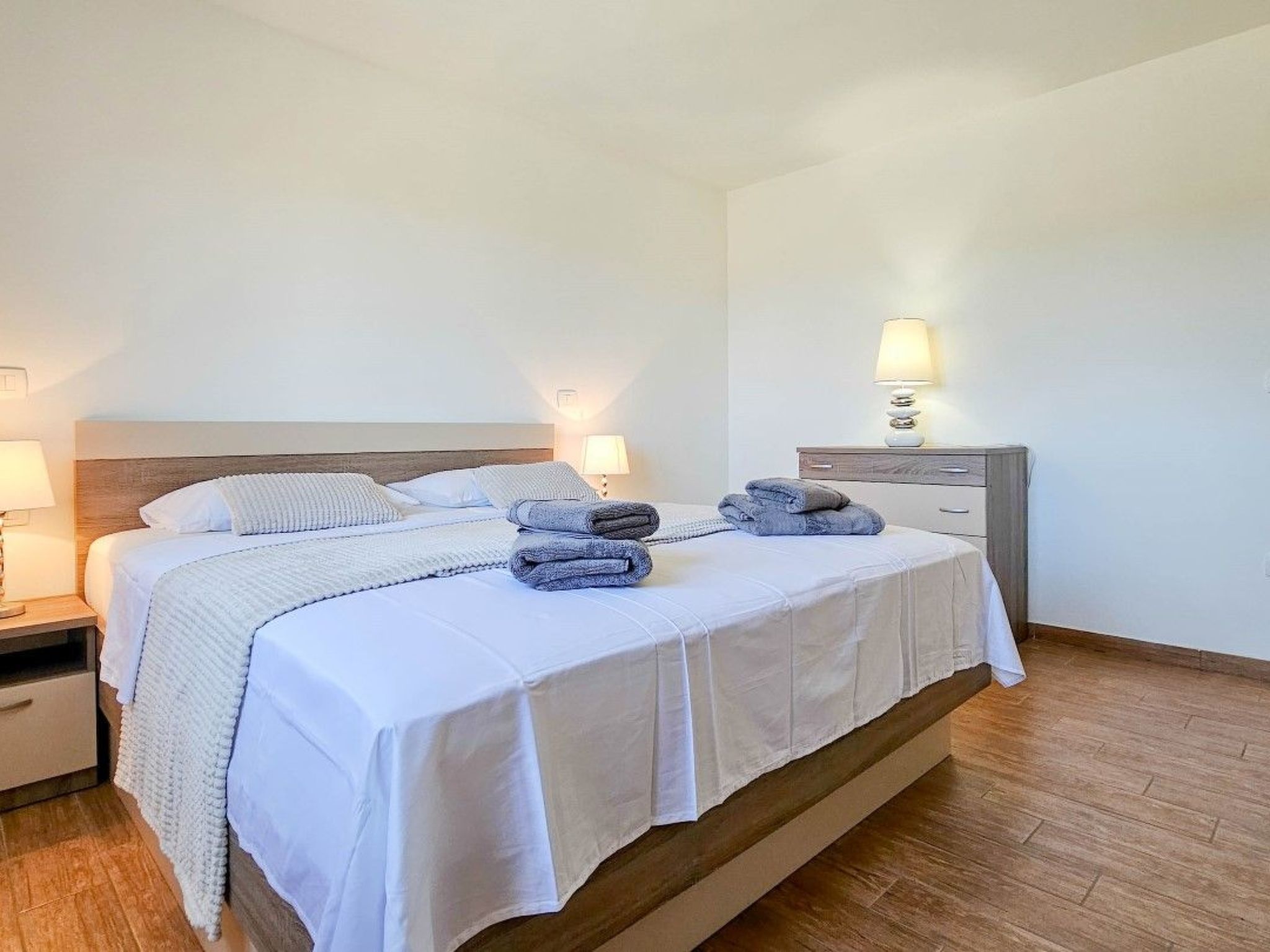 "Villa Pavlovic" mit Garten und Grill-Drinnen