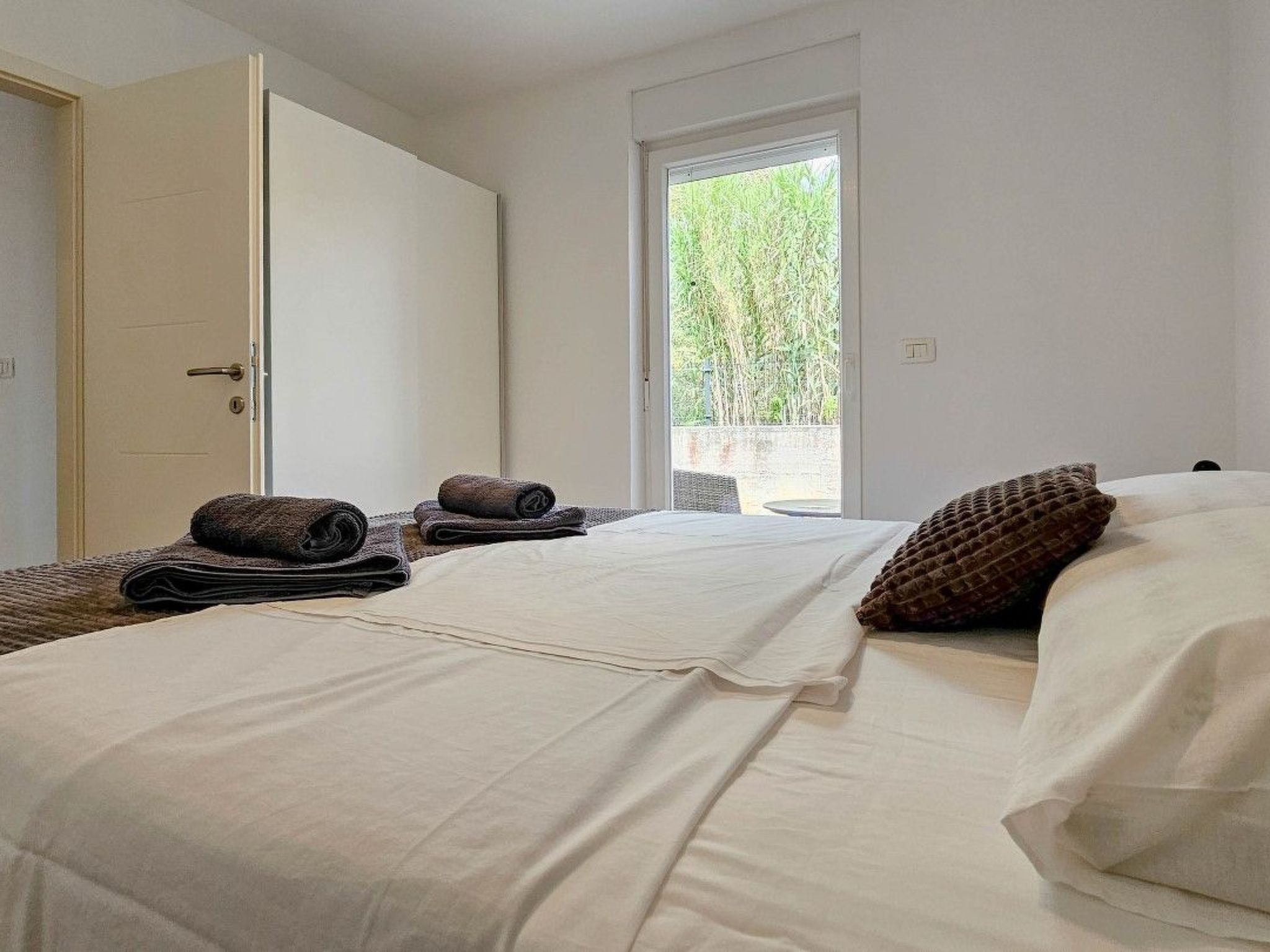 "Villa Pavlovic" mit Garten und Grill-Drinnen