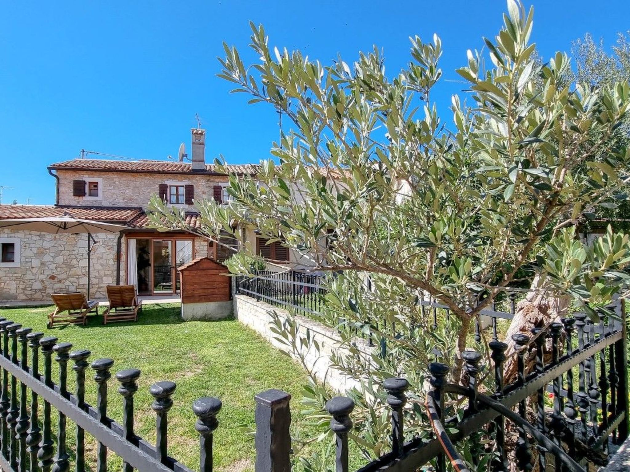 "Ariana" direkt am Strand Accommodation in Novigrad