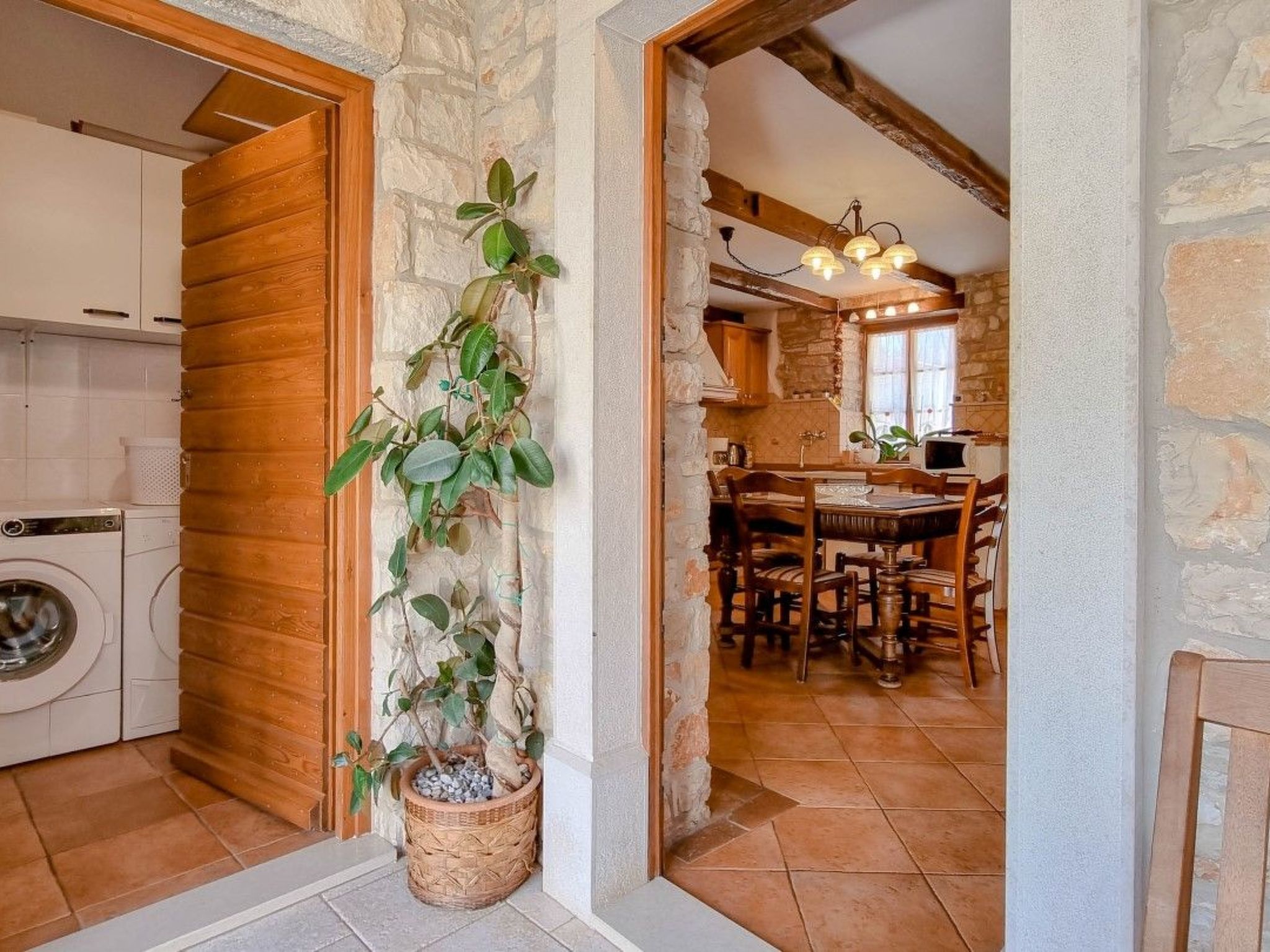 "Ariana" direkt am Strand-Inside