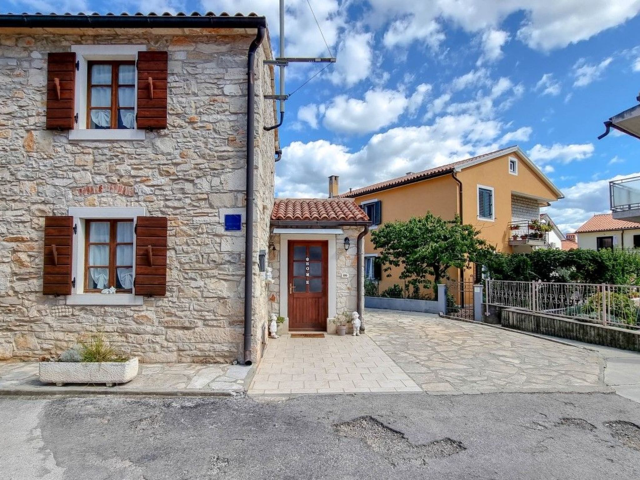 Photo of "Ariana" direkt am Strand