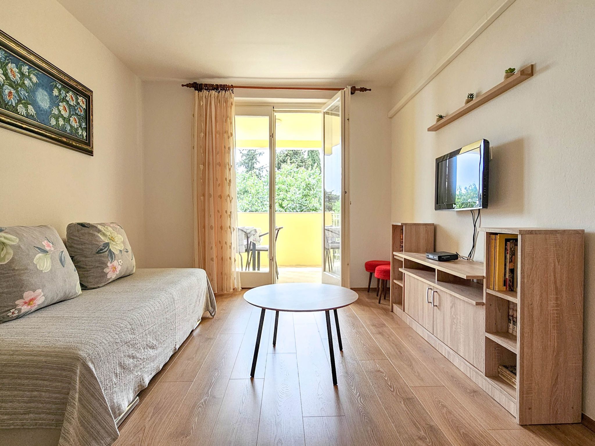 "Olga" mit Balkon-Image-tags.info