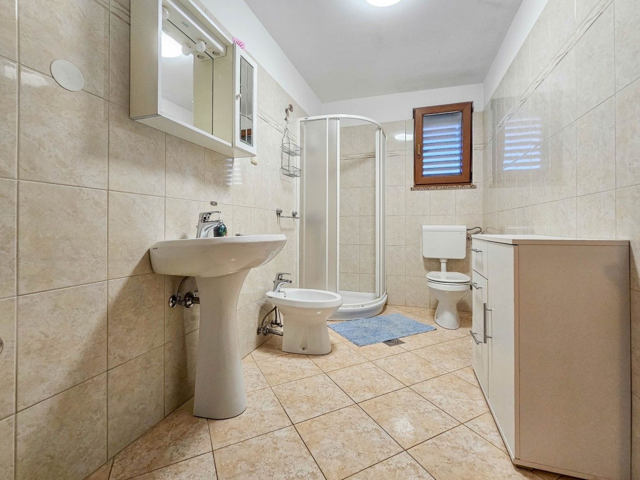 "Viola" mit Balkon-Inside