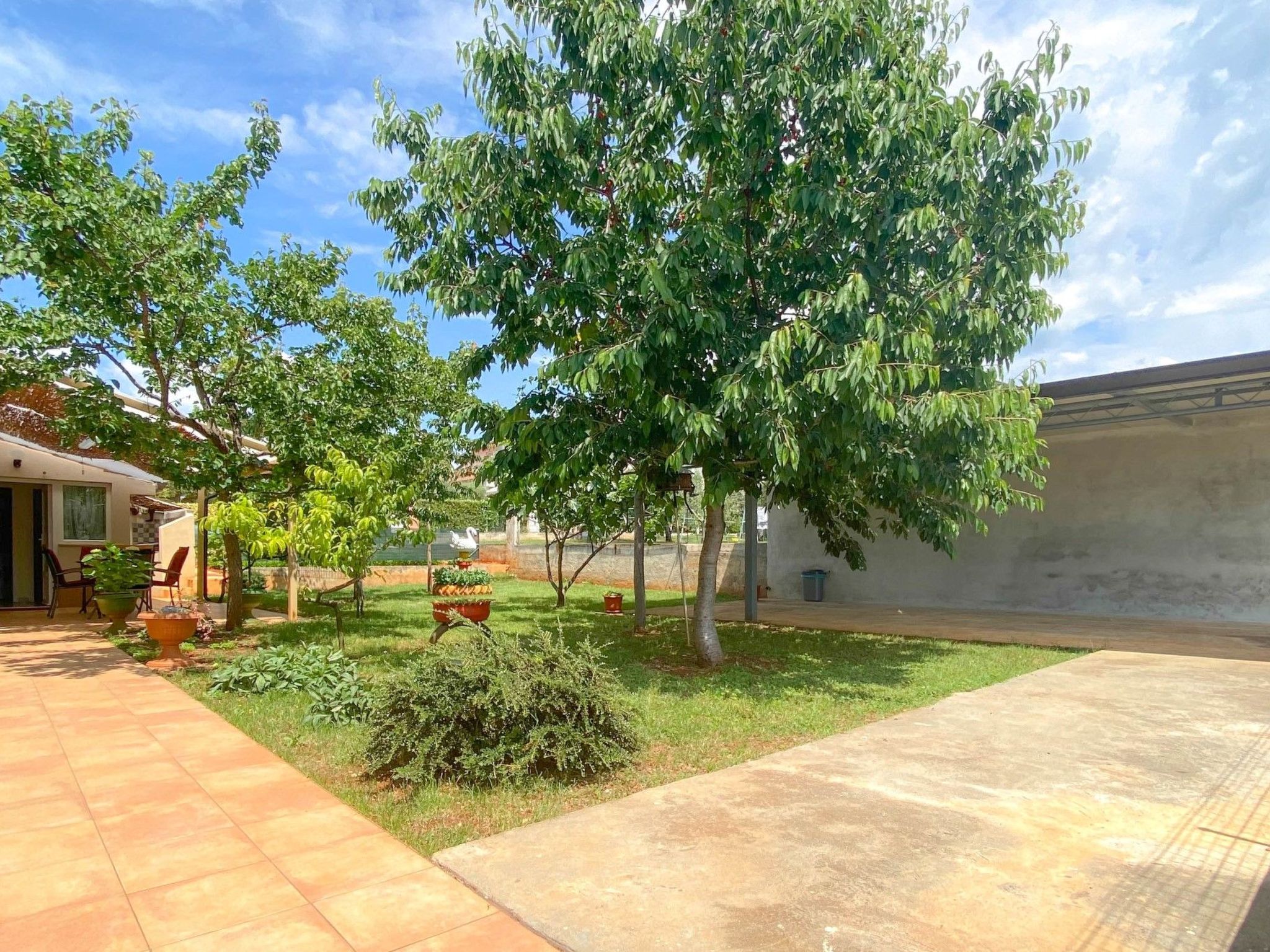 Photo of Pjero mit schöner Terrasse