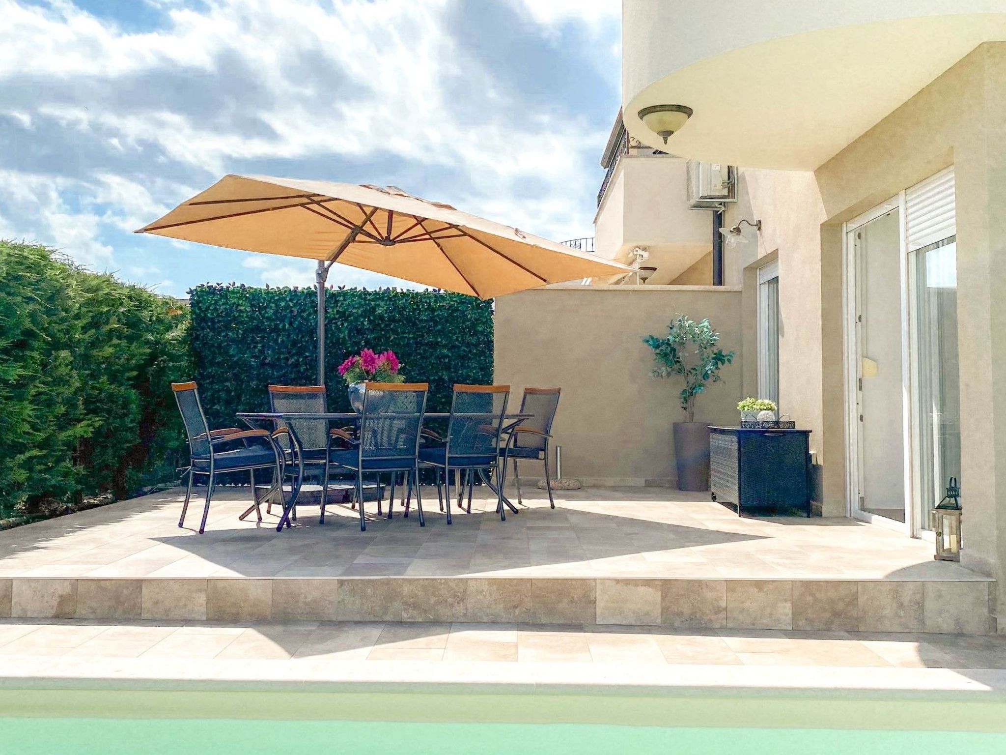 "Hanna" mit privatem Pool-Outside